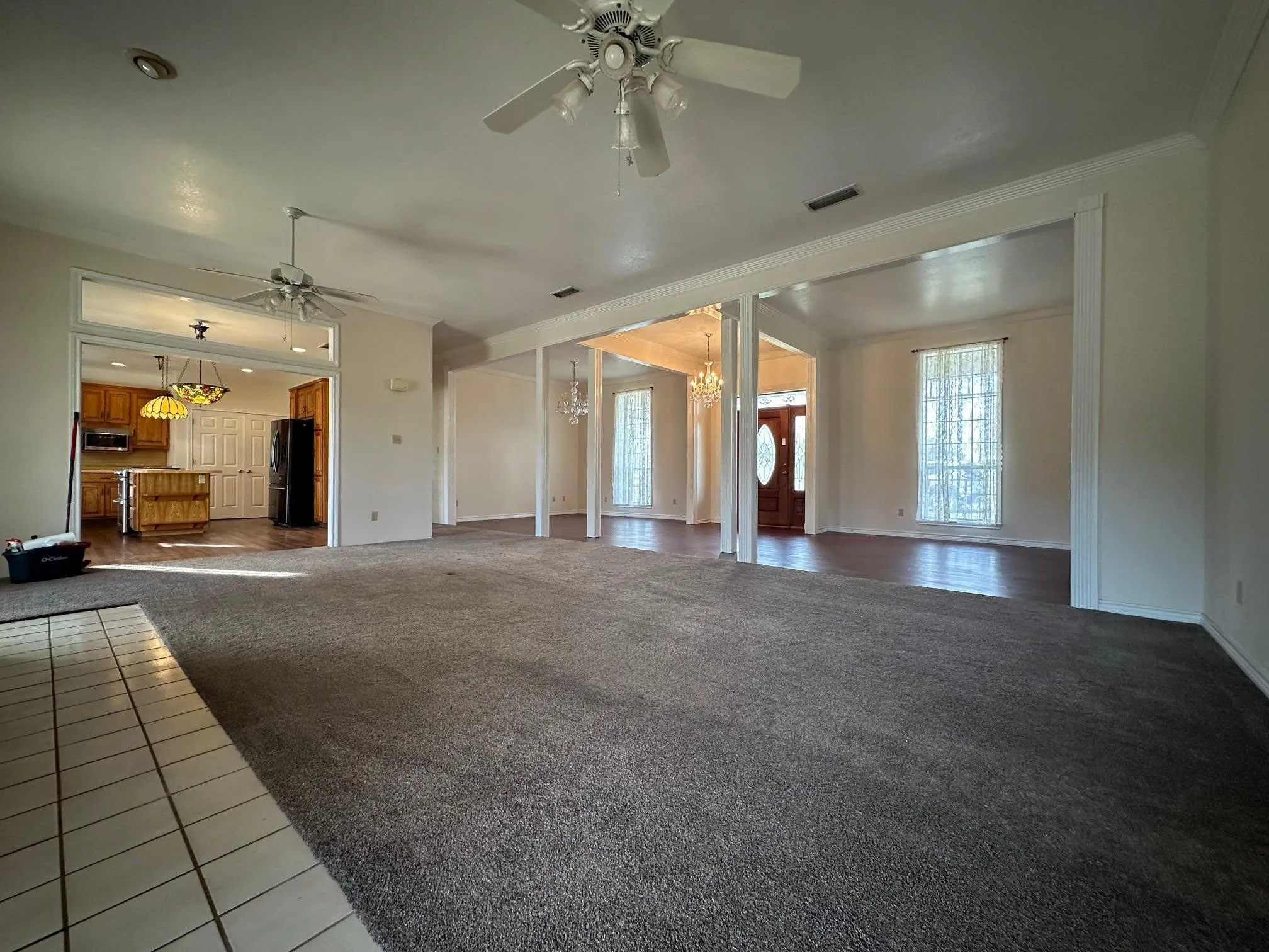 Single Family Residence For Sale in Hopkins County , 8099 W Interstate Highway 30, Cumby, Texas 75433, 4 Bedroom, 4 Bathroom, 2 Garage spaces, 3,016 Sqft, built in 1995, mls#21338895, Real Estate Agent in Cumby, Homes For Sale in Hopkins county, Homes For Sale in Cumby, Realtor in Cumby Texas, Real Estate Brokerage Independent Realty Texas, Luminita Cordes Realtor