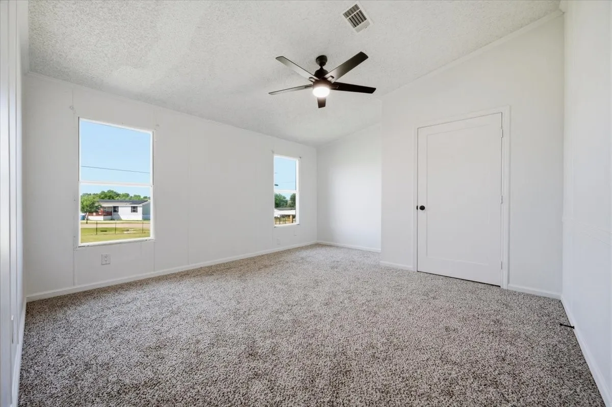 Mobile Home For Sale in Johnson County , 5708 Texas Street, Joshua, Texas 76058, 4 Bedroom, 2 Bathroom, Garage spaces, 1,904 Sqft, built in 1998, mls#21336910, Real Estate Agent in Joshua, Homes For Sale in Johnson county, Homes For Sale in Joshua, Realtor in Joshua Texas, Real Estate Brokerage Independent Realty Texas, Luminita Cordes Realtor