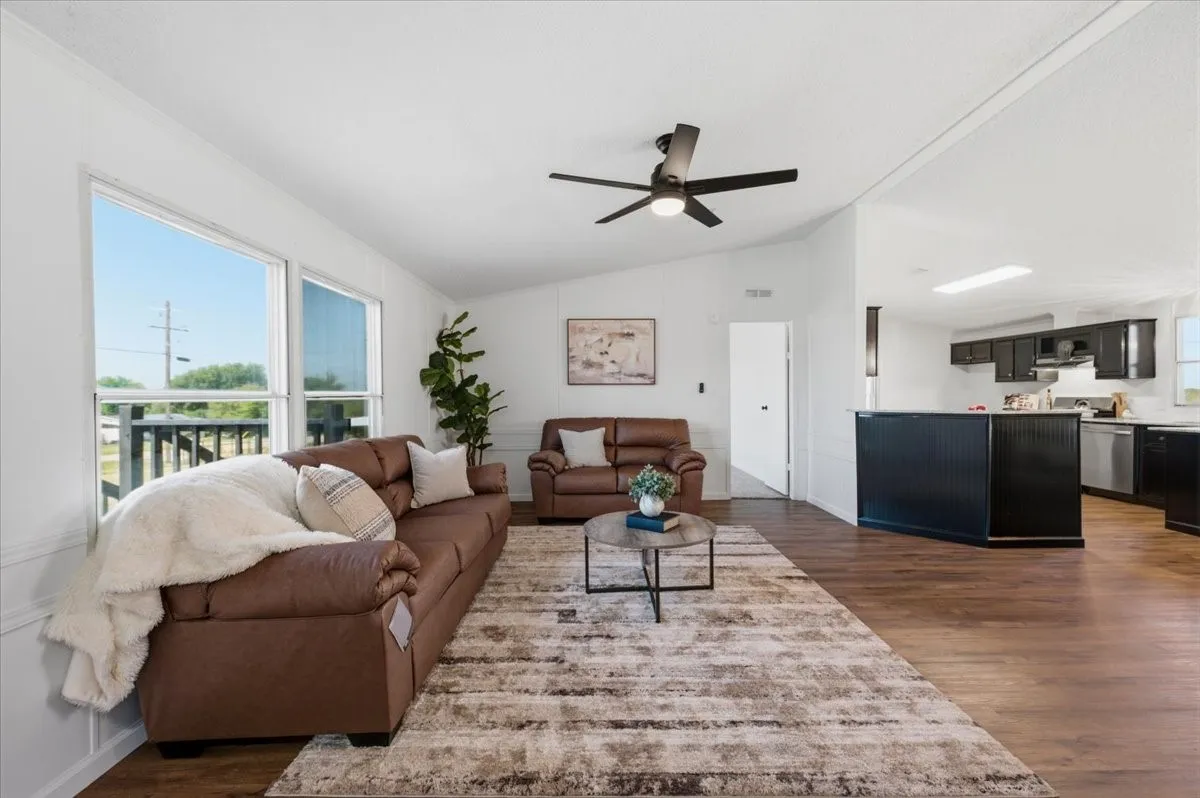 Mobile Home For Sale in Johnson County , 5708 Texas Street, Joshua, Texas 76058, 4 Bedroom, 2 Bathroom, Garage spaces, 1,904 Sqft, built in 1998, mls#21336910, Real Estate Agent in Joshua, Homes For Sale in Johnson county, Homes For Sale in Joshua, Realtor in Joshua Texas, Real Estate Brokerage Independent Realty Texas, Luminita Cordes Realtor