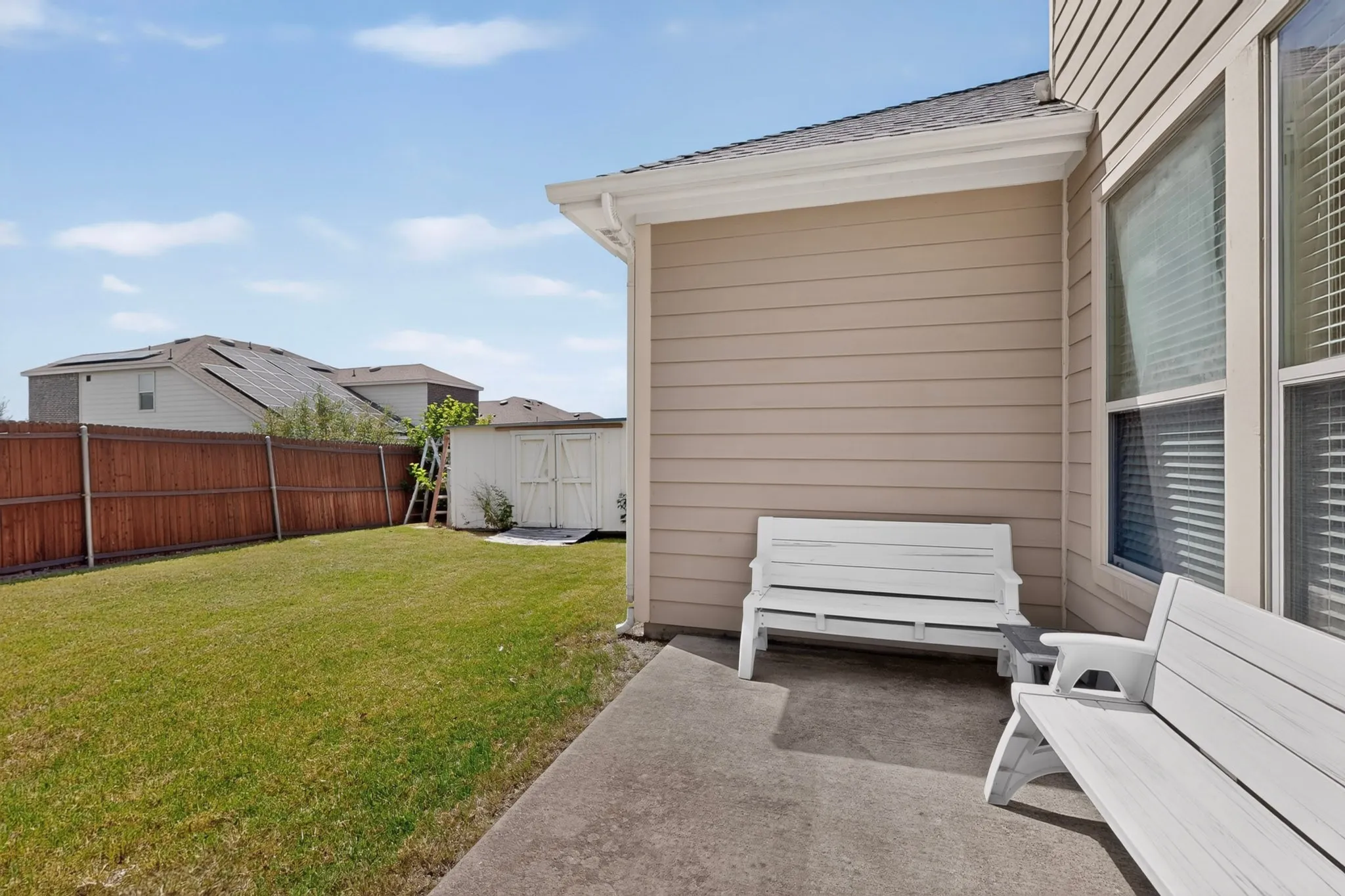 Single Family Residence For Sale in Kaufman County , 1635 Luckenbach Drive, Forney, Texas 75126, 5 Bedroom, 3 Bathroom, 2 Garage spaces, 2,904 Sqft, built in 2007, mls#21334986, Real Estate Agent in Forney, Homes For Sale in Kaufman county, Homes For Sale in Forney, Realtor in Forney Texas, Real Estate Brokerage Independent Realty Texas, Luminita Cordes Realtor