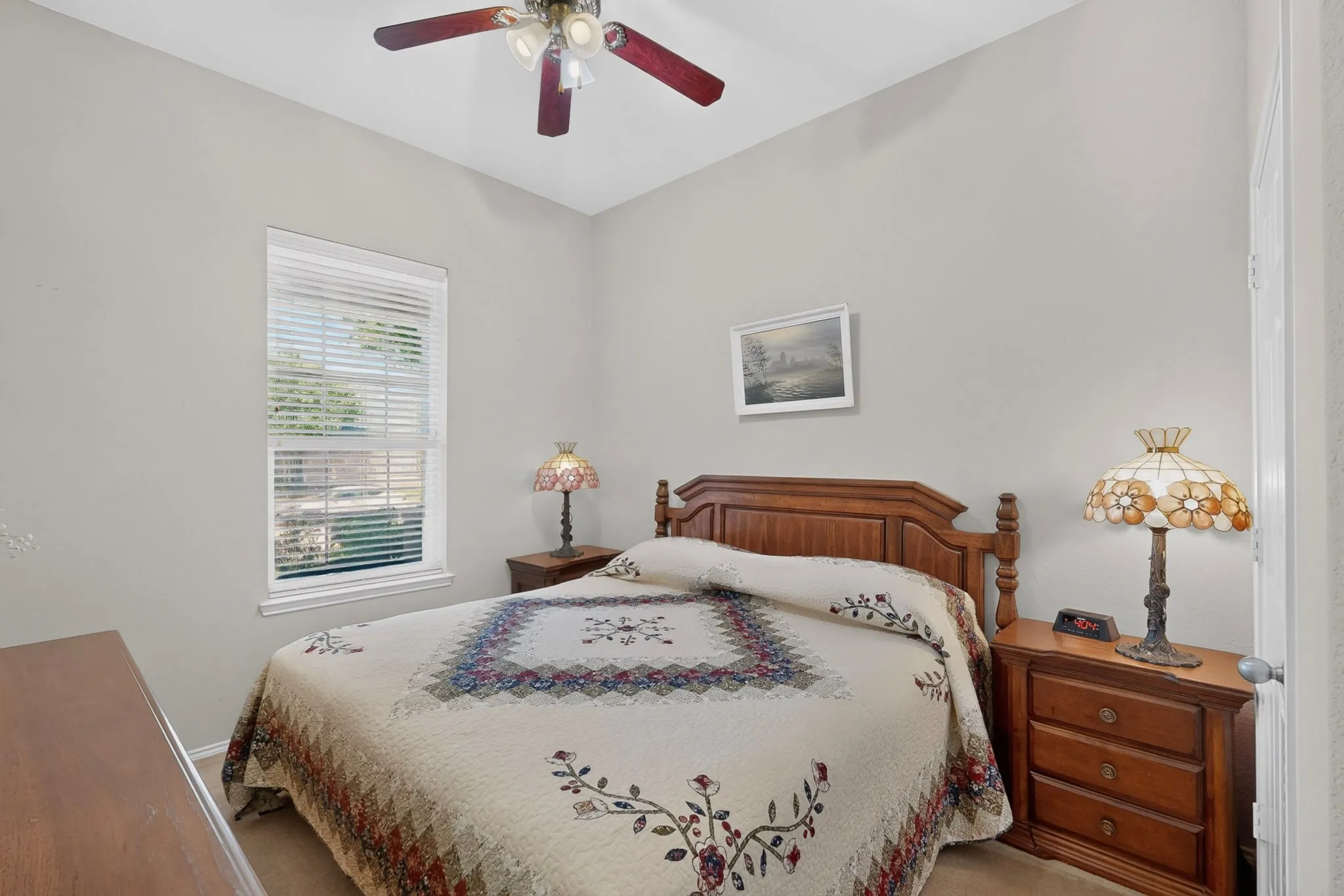 Single Family Residence For Sale in Kaufman County , 1635 Luckenbach Drive, Forney, Texas 75126, 5 Bedroom, 3 Bathroom, 2 Garage spaces, 2,904 Sqft, built in 2007, mls#21334986, Real Estate Agent in Forney, Homes For Sale in Kaufman county, Homes For Sale in Forney, Realtor in Forney Texas, Real Estate Brokerage Independent Realty Texas, Luminita Cordes Realtor