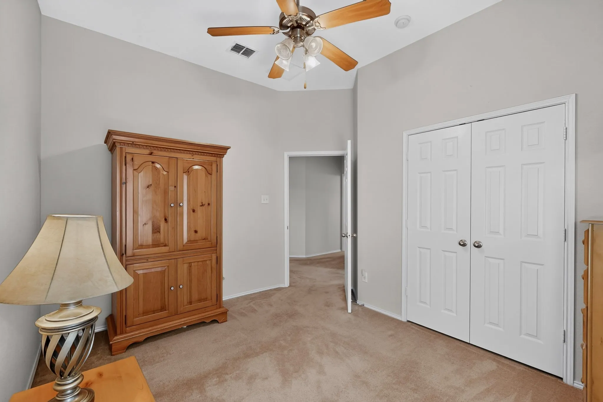 Single Family Residence For Sale in Kaufman County , 1635 Luckenbach Drive, Forney, Texas 75126, 5 Bedroom, 3 Bathroom, 2 Garage spaces, 2,904 Sqft, built in 2007, mls#21334986, Real Estate Agent in Forney, Homes For Sale in Kaufman county, Homes For Sale in Forney, Realtor in Forney Texas, Real Estate Brokerage Independent Realty Texas, Luminita Cordes Realtor