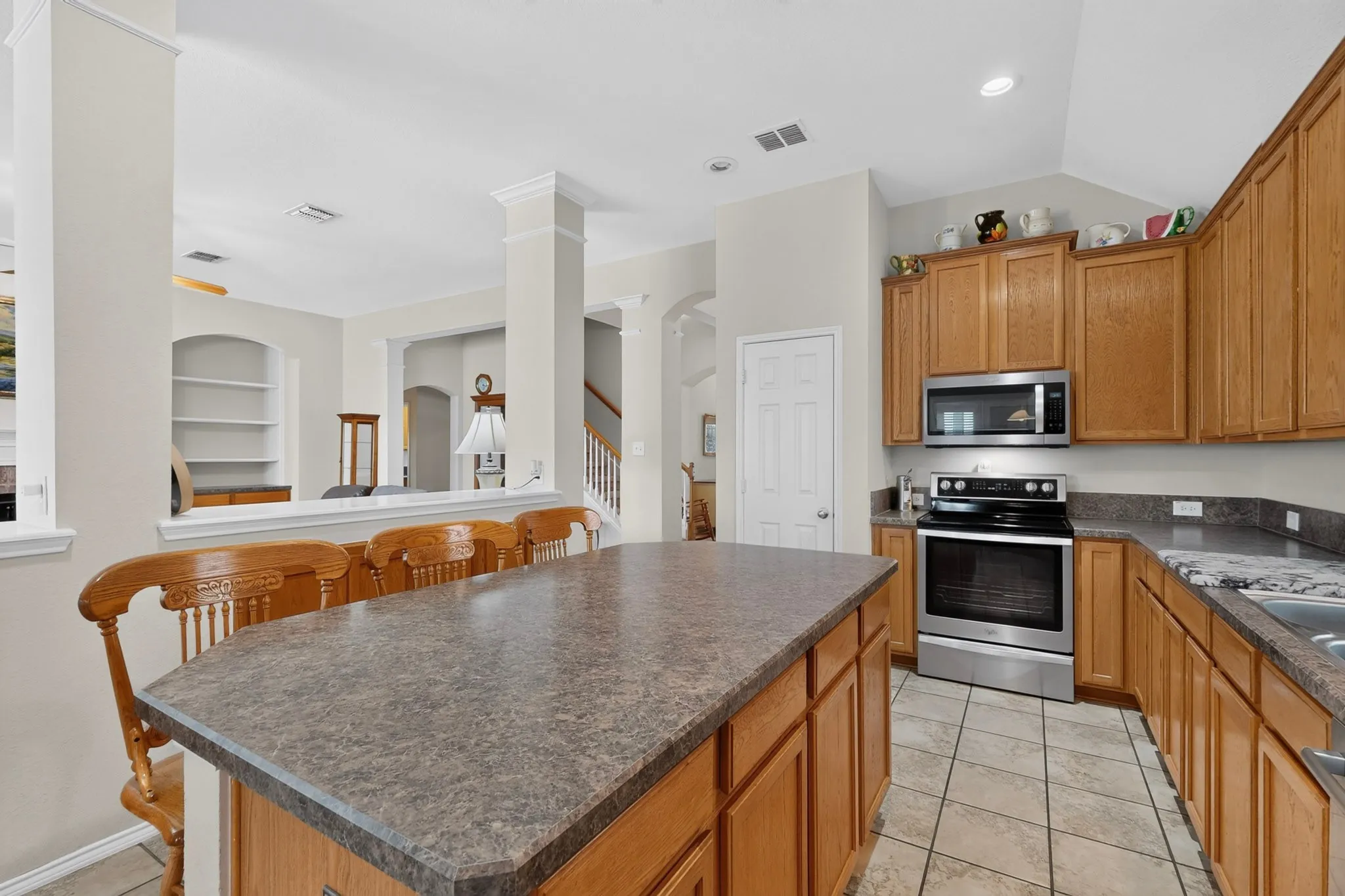 Single Family Residence For Sale in Kaufman County , 1635 Luckenbach Drive, Forney, Texas 75126, 5 Bedroom, 3 Bathroom, 2 Garage spaces, 2,904 Sqft, built in 2007, mls#21334986, Real Estate Agent in Forney, Homes For Sale in Kaufman county, Homes For Sale in Forney, Realtor in Forney Texas, Real Estate Brokerage Independent Realty Texas, Luminita Cordes Realtor