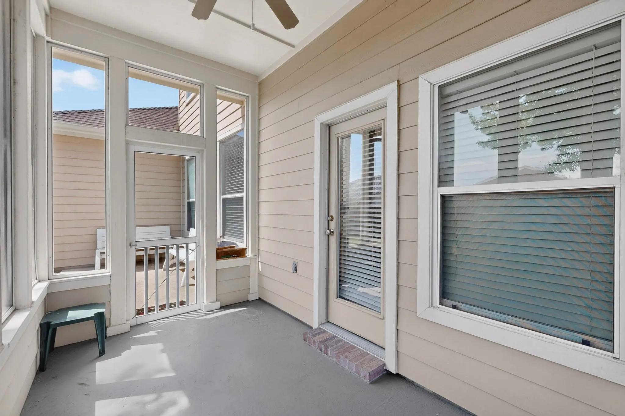 Single Family Residence For Sale in Kaufman County , 1635 Luckenbach Drive, Forney, Texas 75126, 5 Bedroom, 3 Bathroom, 2 Garage spaces, 2,904 Sqft, built in 2007, mls#21334986, Real Estate Agent in Forney, Homes For Sale in Kaufman county, Homes For Sale in Forney, Realtor in Forney Texas, Real Estate Brokerage Independent Realty Texas, Luminita Cordes Realtor