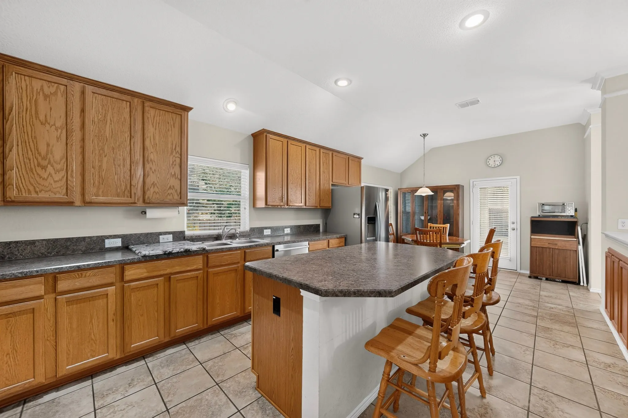 Single Family Residence For Sale in Kaufman County , 1635 Luckenbach Drive, Forney, Texas 75126, 5 Bedroom, 3 Bathroom, 2 Garage spaces, 2,904 Sqft, built in 2007, mls#21334986, Real Estate Agent in Forney, Homes For Sale in Kaufman county, Homes For Sale in Forney, Realtor in Forney Texas, Real Estate Brokerage Independent Realty Texas, Luminita Cordes Realtor