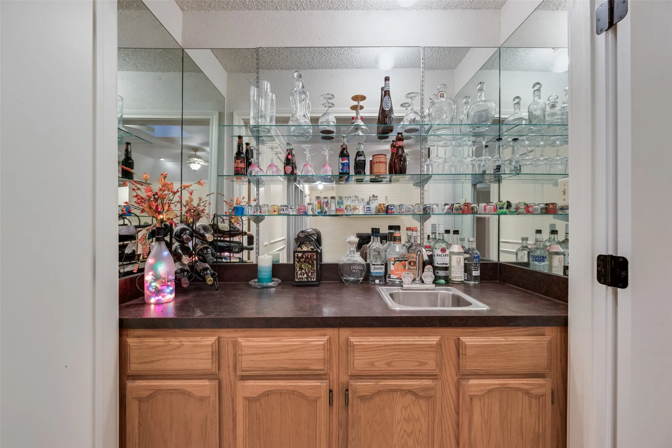 Wet bar that tucks neatly away!