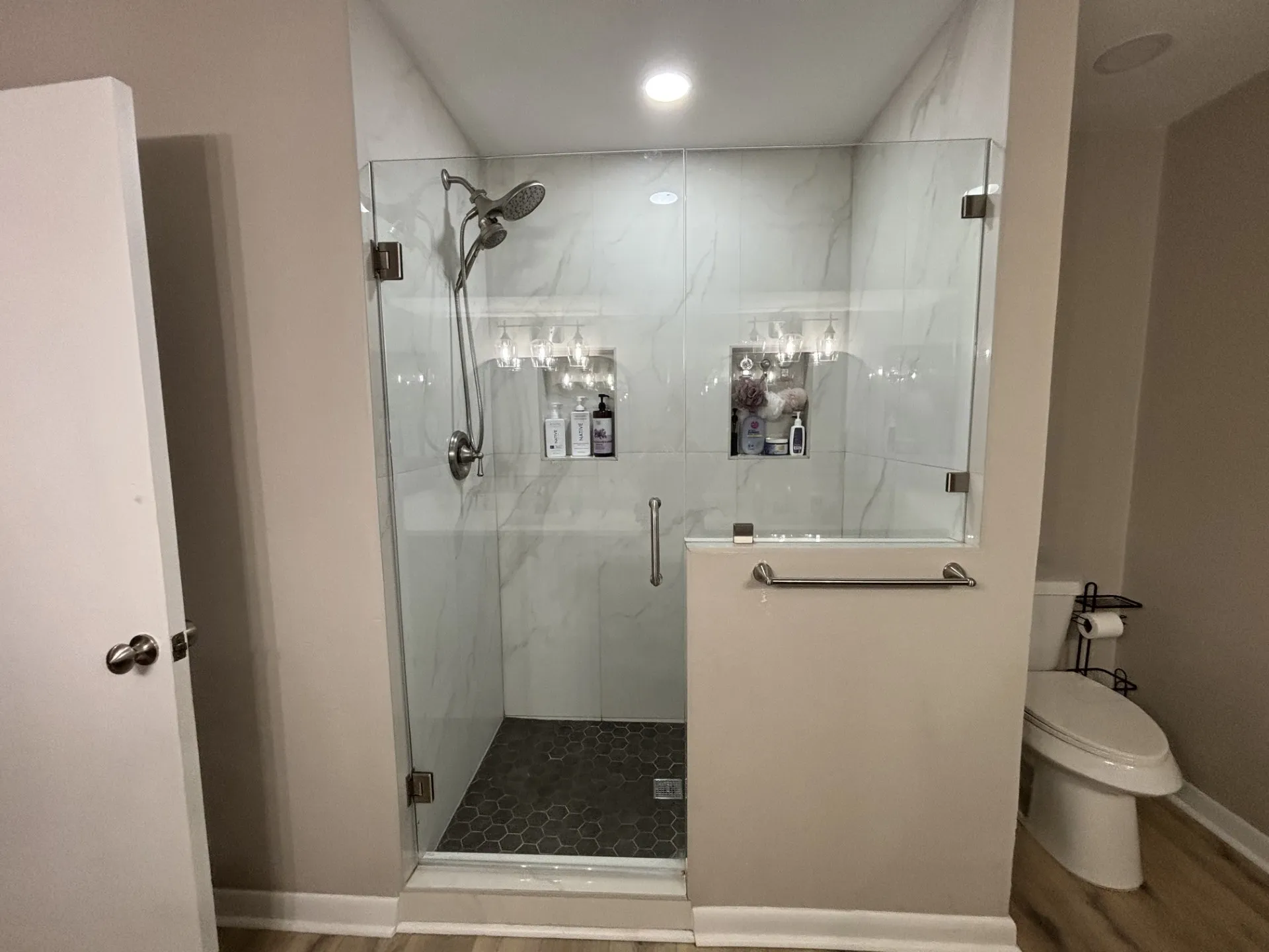 Single Family Residence For Sale in Montague County , 305 Rock Street, Bowie, Texas 76230, 3 Bedroom, 2 Bathroom, 2 Garage spaces, 1,850 Sqft, built in 1950, mls#21338906, Real Estate Agent in Bowie, Homes For Sale in Montague county, Homes For Sale in Bowie, Realtor in Bowie Texas, Real Estate Brokerage Independent Realty Texas, Luminita Cordes Realtor