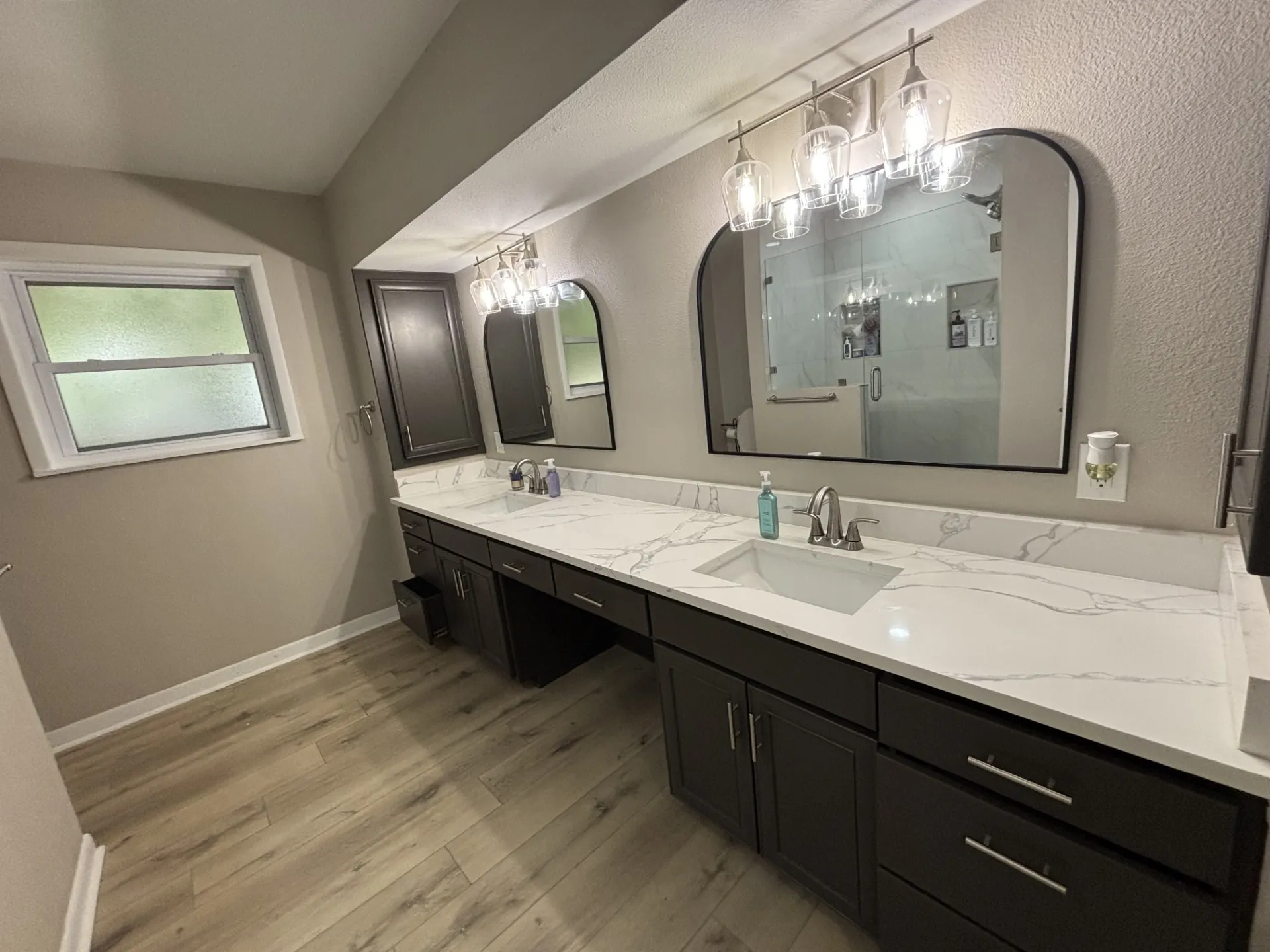 Single Family Residence For Sale in Montague County , 305 Rock Street, Bowie, Texas 76230, 3 Bedroom, 2 Bathroom, 2 Garage spaces, 1,850 Sqft, built in 1950, mls#21338906, Real Estate Agent in Bowie, Homes For Sale in Montague county, Homes For Sale in Bowie, Realtor in Bowie Texas, Real Estate Brokerage Independent Realty Texas, Luminita Cordes Realtor