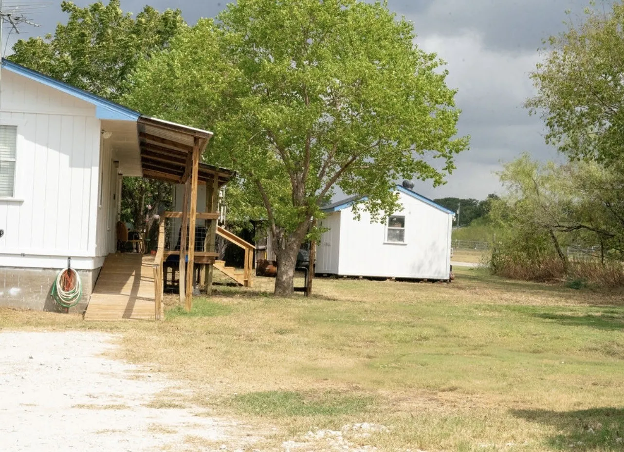 Single Family Residence For Sale in Hill County , 394 Hcr 1143, Blum, Texas 76627, 3 Bedroom, 2 Bathroom, Garage spaces, 1,152 Sqft, built in 1997, mls#21338558, Real Estate Agent in Blum, Homes For Sale in Hill county, Homes For Sale in Blum, Realtor in Blum Texas, Real Estate Brokerage Independent Realty Texas, Luminita Cordes Realtor