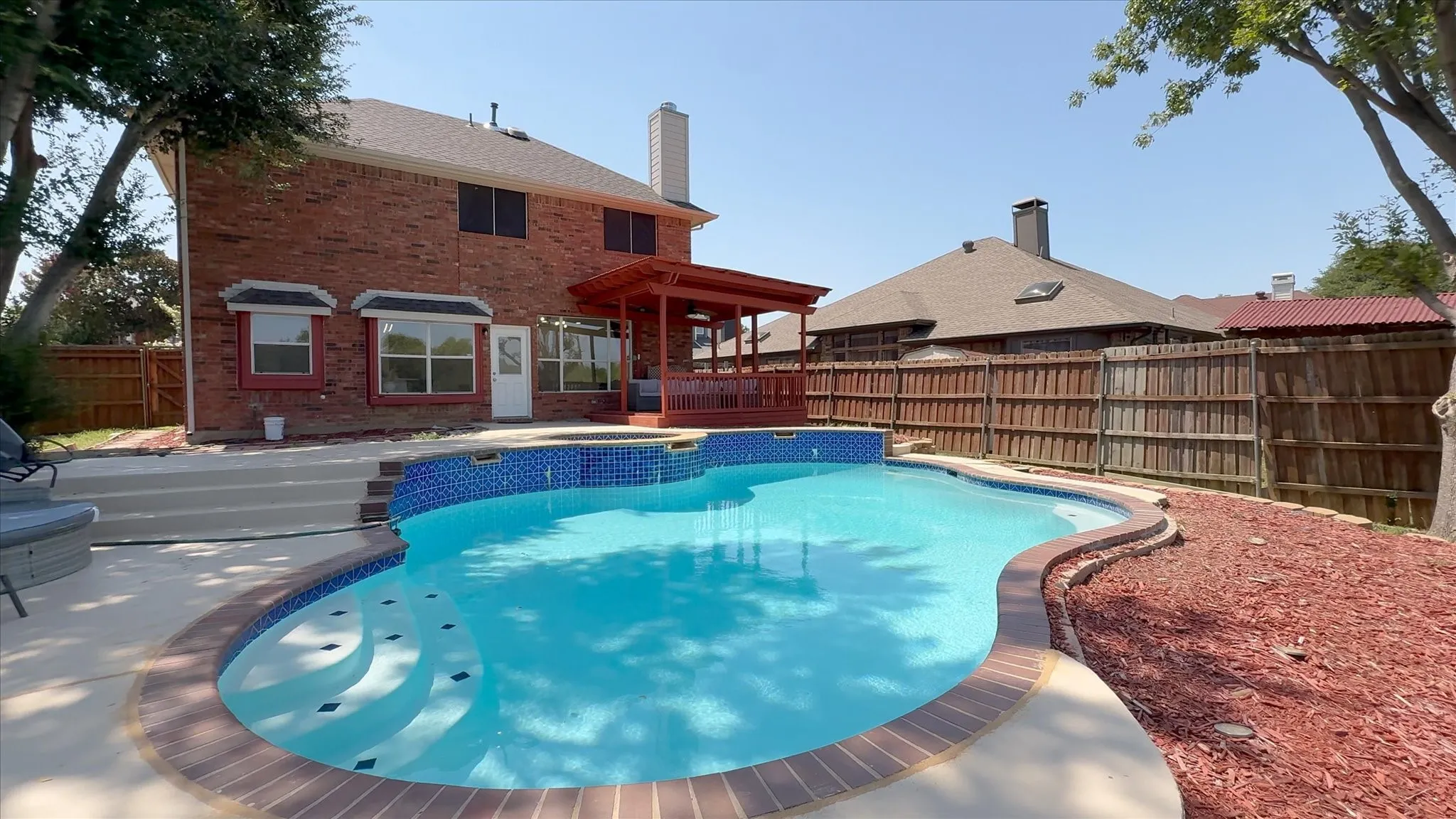 Single Family Residence For Sale in Denton County , 1339 Barclay Drive, Carrollton, Texas 75007, 4 Bedroom, 3 Bathroom, 2 Garage spaces, 1,950 Sqft, built in 1996, mls#21338929, Real Estate Agent in Carrollton, Homes For Sale in Denton county, Homes For Sale in Carrollton, Realtor in Carrollton Texas, Real Estate Brokerage Independent Realty Texas, Luminita Cordes Realtor