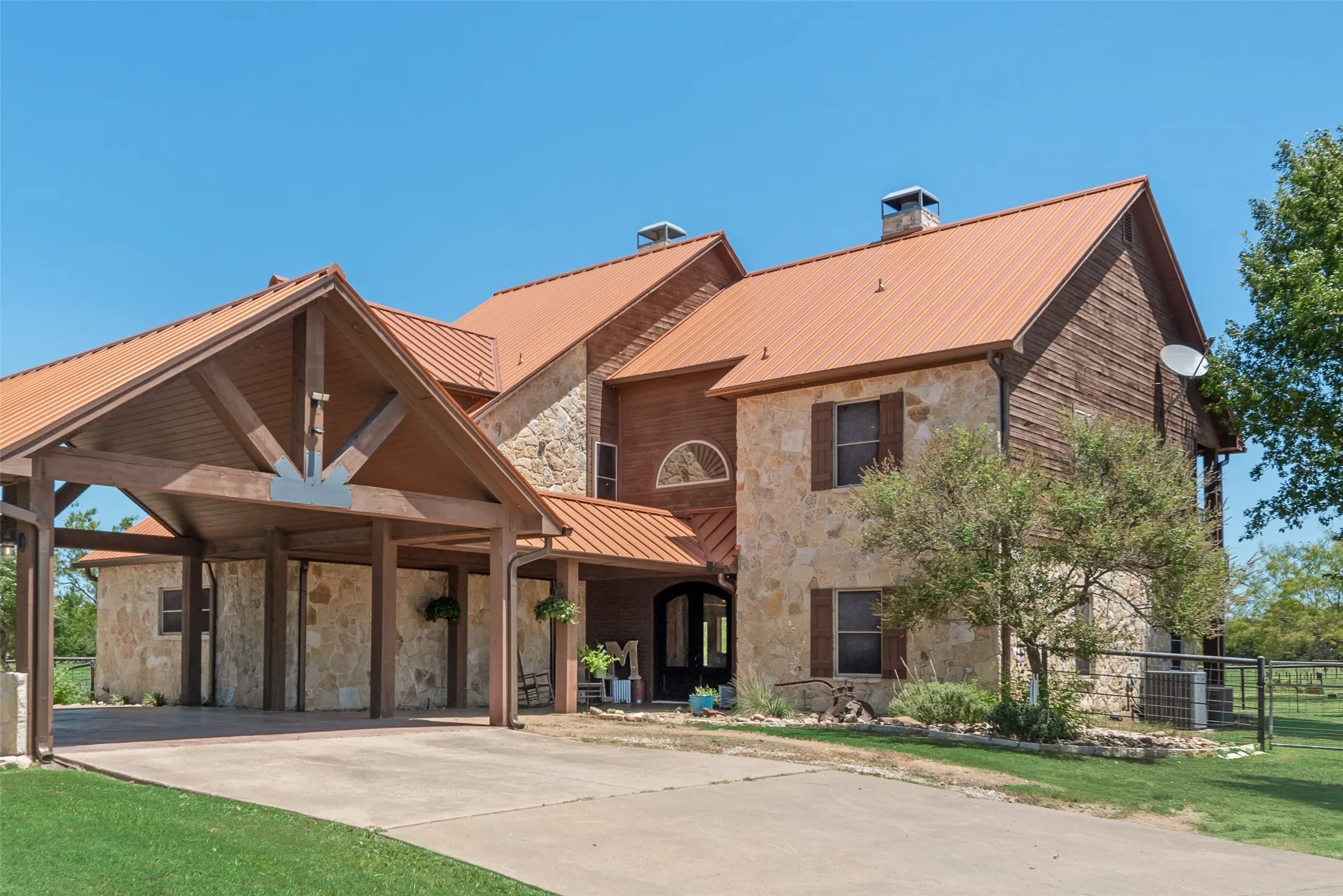 Farm For Sale in Kaufman County , 7999 County Road 151 449 177820, Kaufman, Texas 75142, 4 Bedroom, 5 Bathroom, Garage spaces, 3,224 Sqft, built in 2008, mls#21338935, Real Estate Agent in Kaufman, Homes For Sale in Kaufman county, Homes For Sale in Kaufman, Realtor in Kaufman Texas, Real Estate Brokerage Independent Realty Texas, Luminita Cordes Realtor