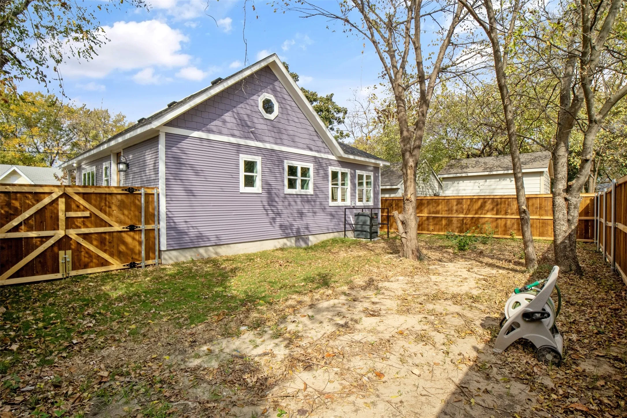 Single Family Residence For Rent in Dallas County , 2626 Burger Avenue, Dallas, Texas 75215, 3 Bedroom, 2 Bathroom, Garage spaces, 1,200 Sqft, built in 2025, mls#21338921, Real Estate Agent in Dallas, Homes For Rent in Dallas county, Homes For Rent in Dallas, Realtor in Dallas Texas, Real Estate Brokerage Independent Realty Texas, Luminita Cordes Realtor