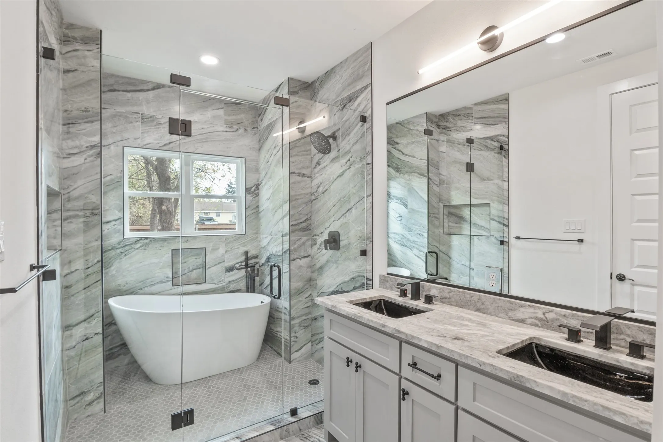 Single Family Residence For Rent in Dallas County , 2626 Burger Avenue, Dallas, Texas 75215, 3 Bedroom, 2 Bathroom, Garage spaces, 1,200 Sqft, built in 2025, mls#21338921, Real Estate Agent in Dallas, Homes For Rent in Dallas county, Homes For Rent in Dallas, Realtor in Dallas Texas, Real Estate Brokerage Independent Realty Texas, Luminita Cordes Realtor