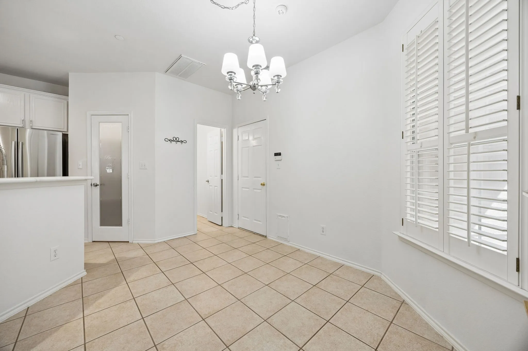Townhouse For Sale in Collin County , 2905 Percey Lane, Plano, Texas 75025, 2 Bedroom, 2 Bathroom, 2 Garage spaces, 1,448 Sqft, built in 2002, mls#21336963, Real Estate Agent in Plano, Homes For Sale in Collin county, Homes For Sale in Plano, Realtor in Plano Texas, Real Estate Brokerage Independent Realty Texas, Luminita Cordes Realtor