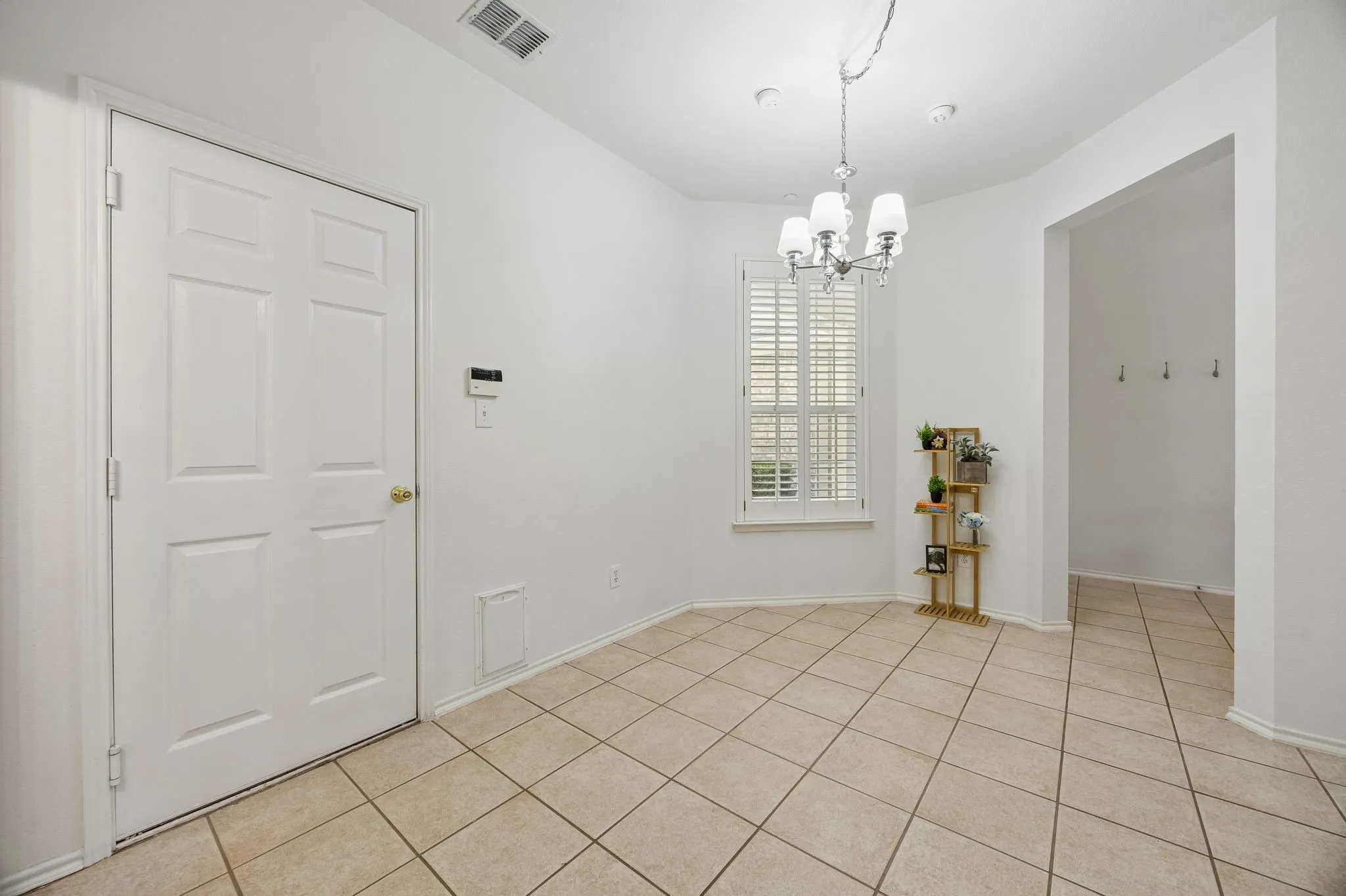Townhouse For Sale in Collin County , 2905 Percey Lane, Plano, Texas 75025, 2 Bedroom, 2 Bathroom, 2 Garage spaces, 1,448 Sqft, built in 2002, mls#21336963, Real Estate Agent in Plano, Homes For Sale in Collin county, Homes For Sale in Plano, Realtor in Plano Texas, Real Estate Brokerage Independent Realty Texas, Luminita Cordes Realtor