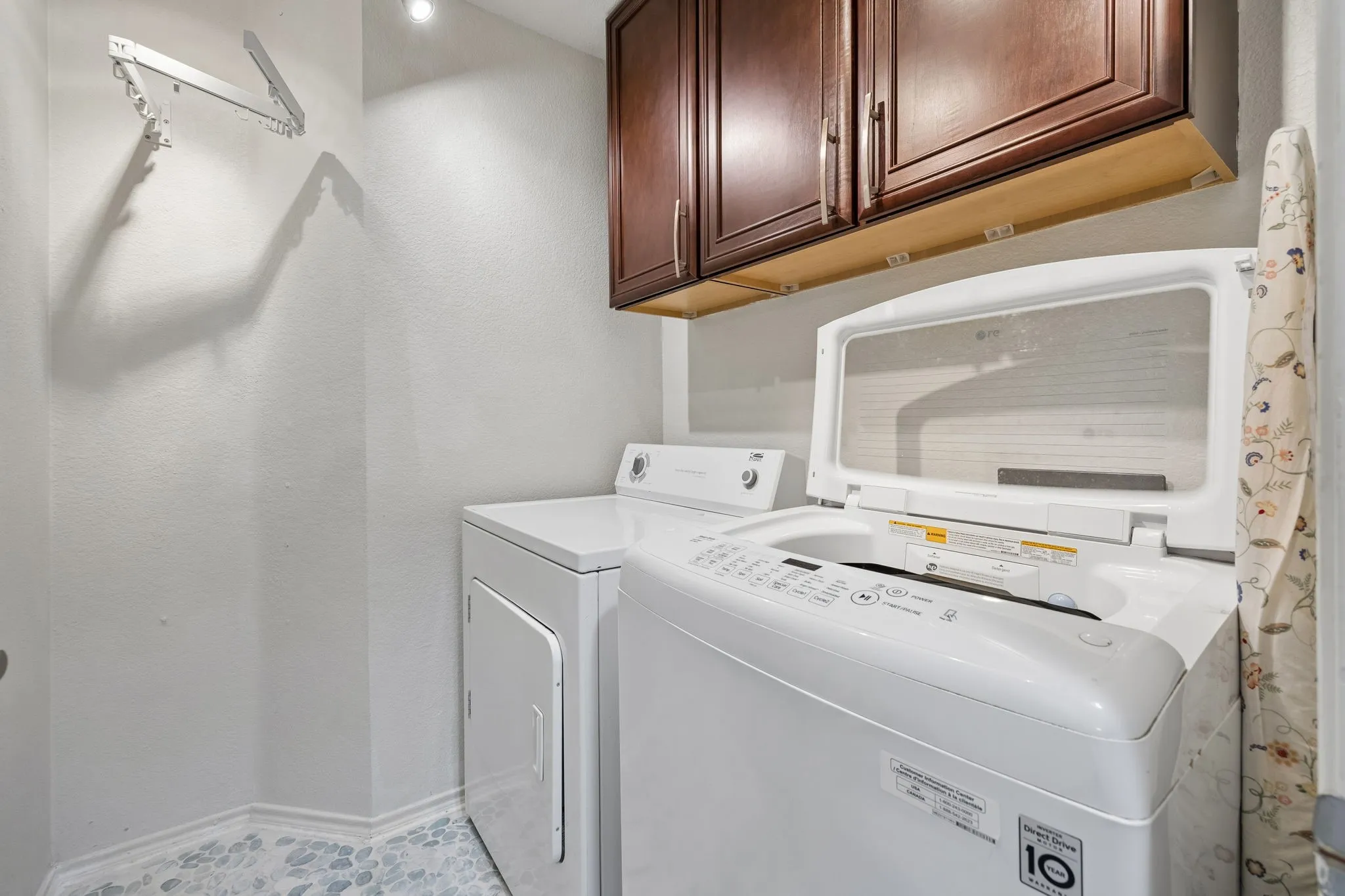 Townhouse For Sale in Collin County , 2905 Percey Lane, Plano, Texas 75025, 2 Bedroom, 2 Bathroom, 2 Garage spaces, 1,448 Sqft, built in 2002, mls#21336963, Real Estate Agent in Plano, Homes For Sale in Collin county, Homes For Sale in Plano, Realtor in Plano Texas, Real Estate Brokerage Independent Realty Texas, Luminita Cordes Realtor
