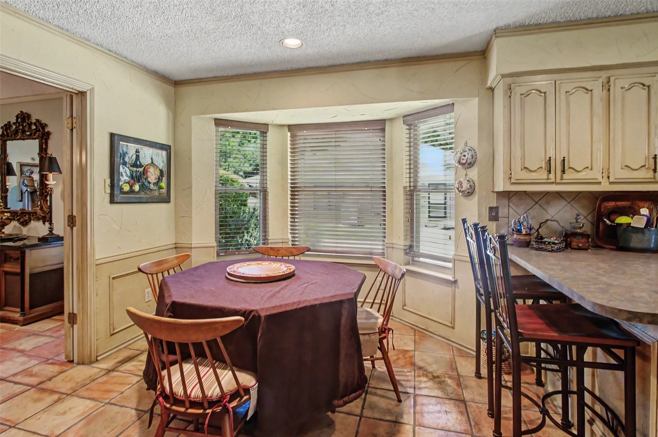 Single Family Residence For Sale in Tarrant County , 6717 River Bend Road, Fort Worth, Texas 76132, 4 Bedroom, 3 Bathroom, 2 Garage spaces, 3,100 Sqft, built in 1980, mls#21337224, Real Estate Agent in Fort Worth, Homes For Sale in Tarrant county, Homes For Sale in Fort Worth, Realtor in Fort Worth Texas, Real Estate Brokerage Independent Realty Texas, Luminita Cordes Realtor