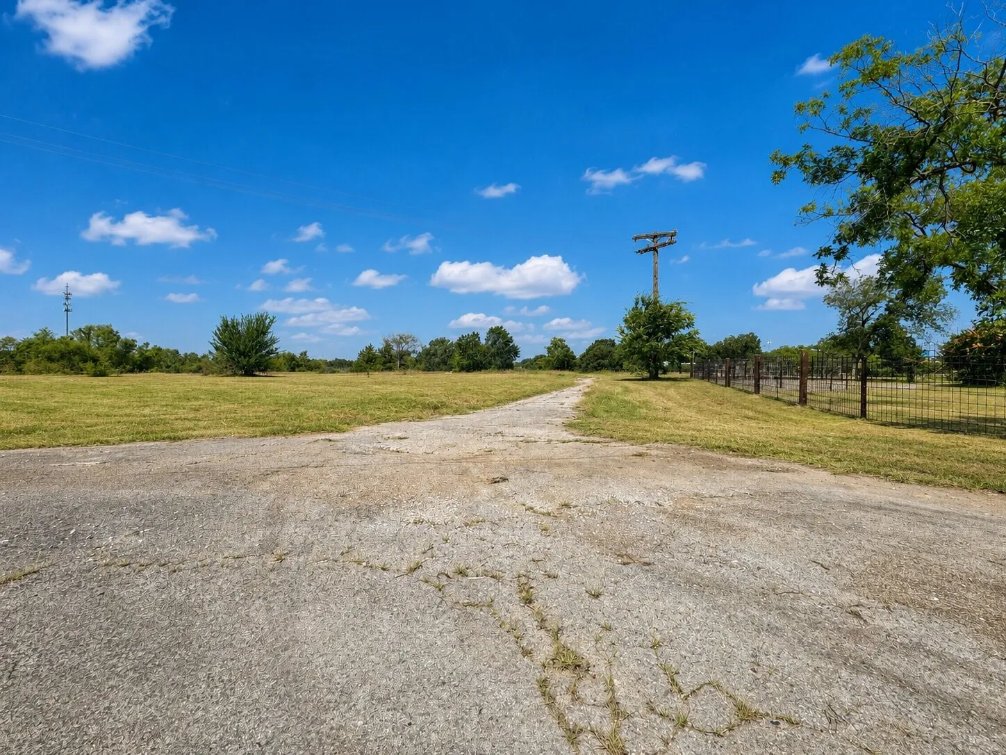 Unimproved Land For Sale in Grayson County , 1700 W Morton Street, Denison, Texas 75020, 0, 0, Garage spaces, 0 Sqft, built in 0, Price $4,500,000, mls#21311547, Real Estate Agent in Denison, Homes For Sale in Grayson county, Homes For Sale in Denison, Realtor in Denison Texas, Real Estate Brokerage Independent Realty Texas, Luminita Cordes Realtor