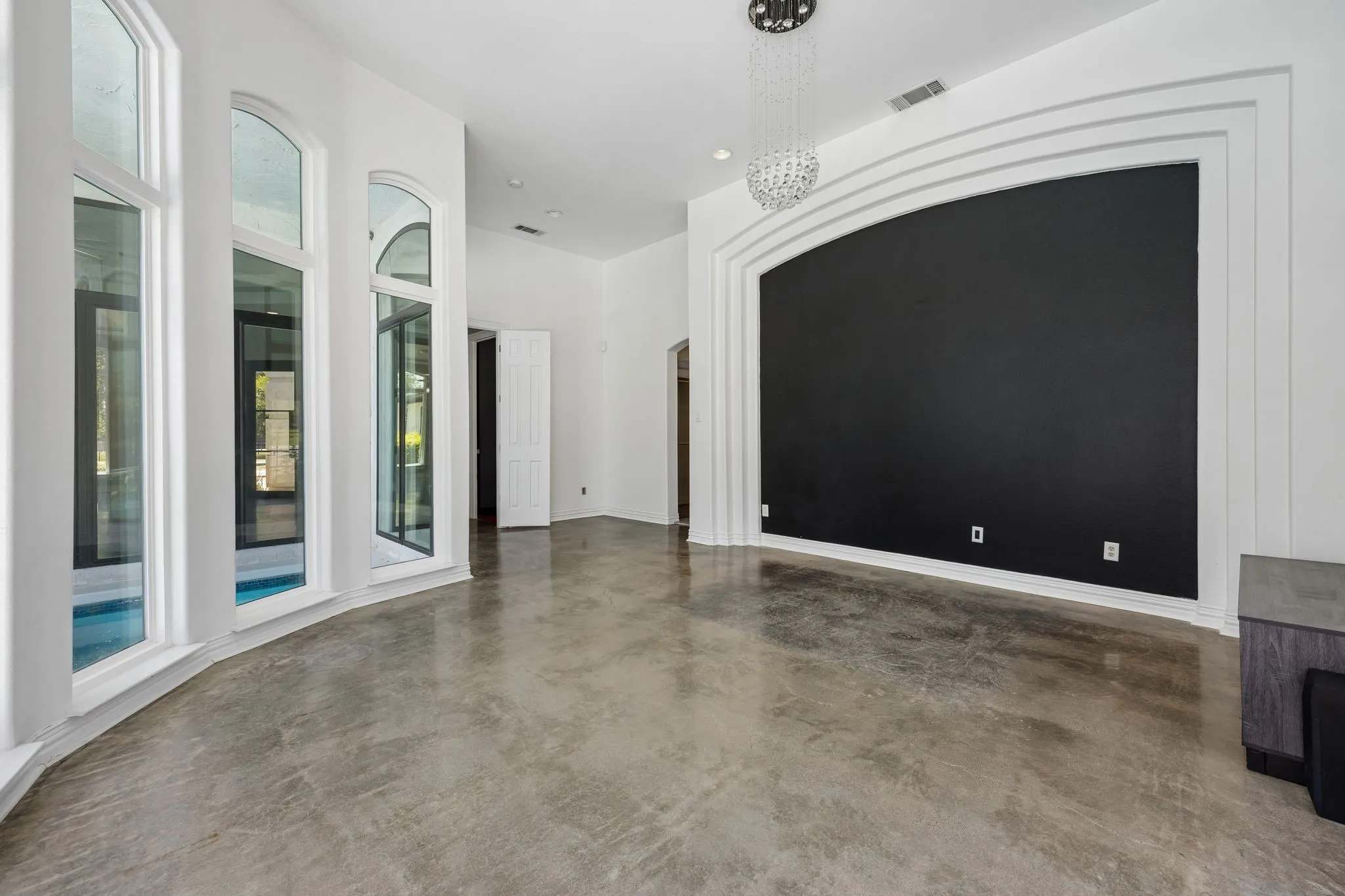 Single Family Residence For Sale in Tarrant County , 4024 Silver Creek Road, Fort Worth, Texas 76108, 4 Bedroom, 3 Bathroom, 2 Garage spaces, 3,056 Sqft, built in 1996, mls#21338547, Real Estate Agent in Fort Worth, Homes For Sale in Tarrant county, Homes For Sale in Fort Worth, Realtor in Fort Worth Texas, Real Estate Brokerage Independent Realty Texas, Luminita Cordes Realtor