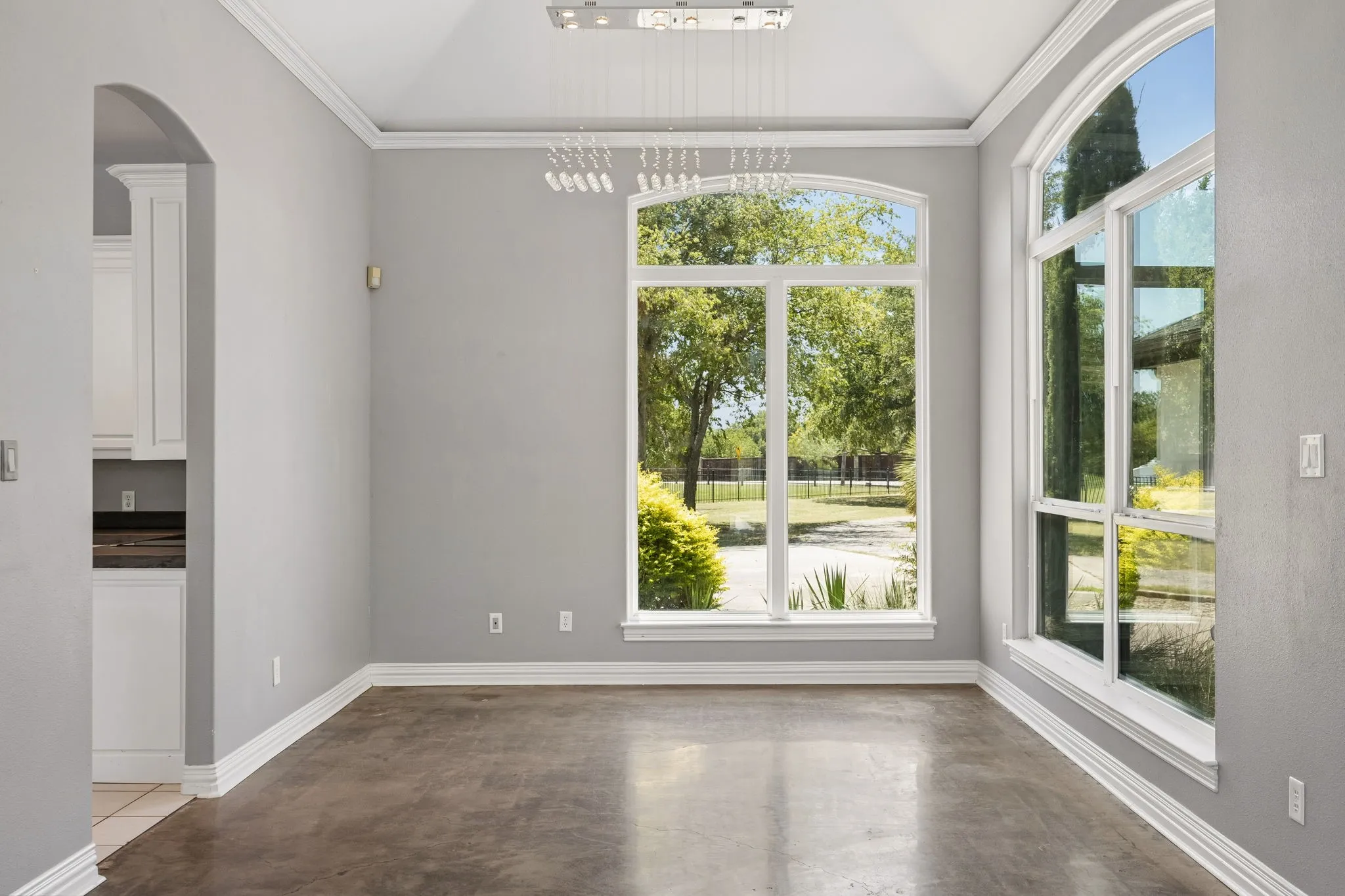 Single Family Residence For Sale in Tarrant County , 4024 Silver Creek Road, Fort Worth, Texas 76108, 4 Bedroom, 3 Bathroom, 2 Garage spaces, 3,056 Sqft, built in 1996, mls#21338547, Real Estate Agent in Fort Worth, Homes For Sale in Tarrant county, Homes For Sale in Fort Worth, Realtor in Fort Worth Texas, Real Estate Brokerage Independent Realty Texas, Luminita Cordes Realtor