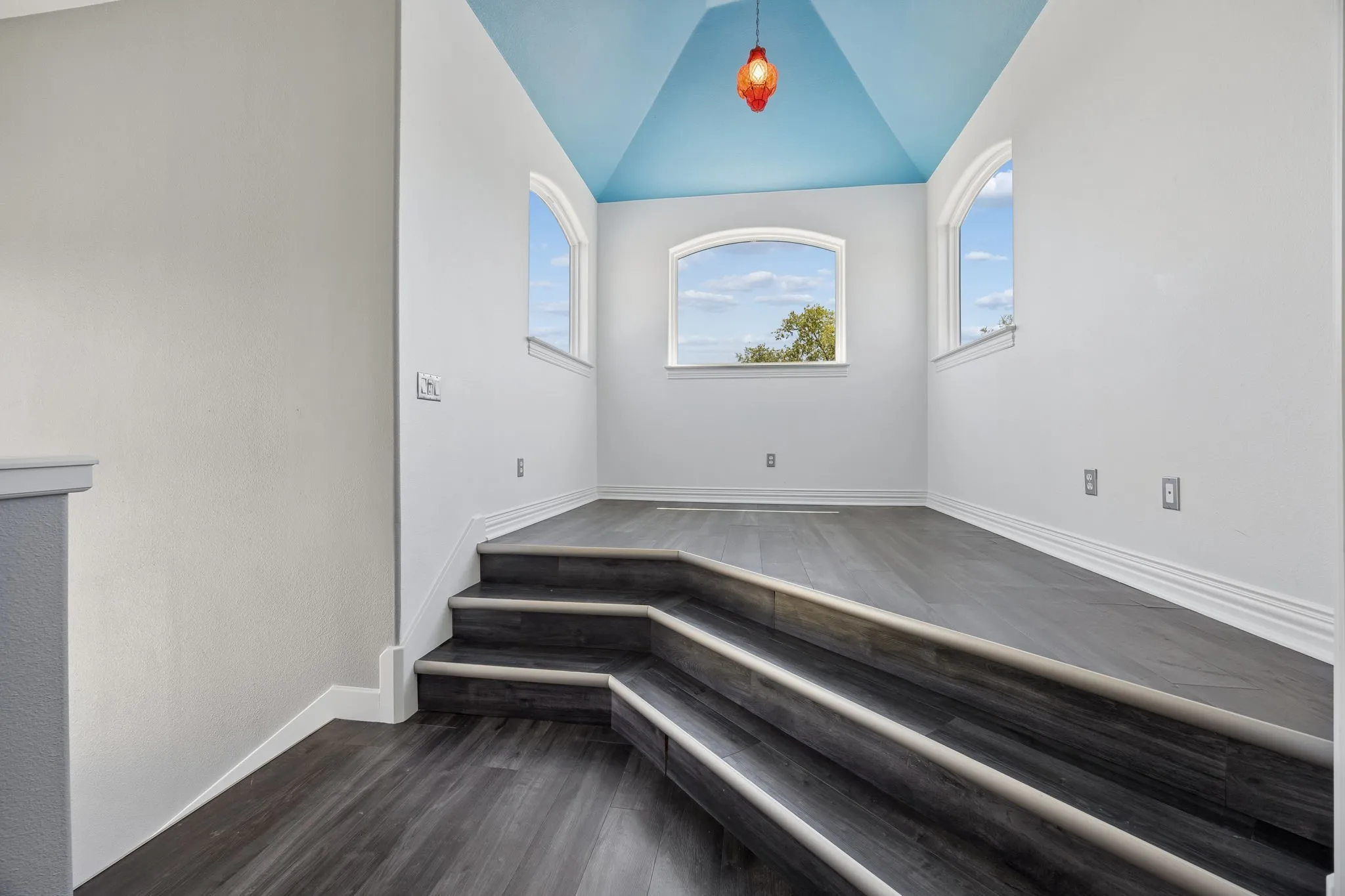 Single Family Residence For Sale in Tarrant County , 4024 Silver Creek Road, Fort Worth, Texas 76108, 4 Bedroom, 3 Bathroom, 2 Garage spaces, 3,056 Sqft, built in 1996, mls#21338547, Real Estate Agent in Fort Worth, Homes For Sale in Tarrant county, Homes For Sale in Fort Worth, Realtor in Fort Worth Texas, Real Estate Brokerage Independent Realty Texas, Luminita Cordes Realtor