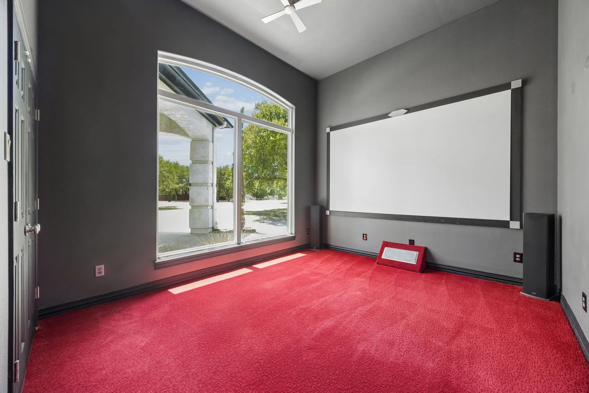 Single Family Residence For Sale in Tarrant County , 4024 Silver Creek Road, Fort Worth, Texas 76108, 4 Bedroom, 3 Bathroom, 2 Garage spaces, 3,056 Sqft, built in 1996, mls#21338547, Real Estate Agent in Fort Worth, Homes For Sale in Tarrant county, Homes For Sale in Fort Worth, Realtor in Fort Worth Texas, Real Estate Brokerage Independent Realty Texas, Luminita Cordes Realtor