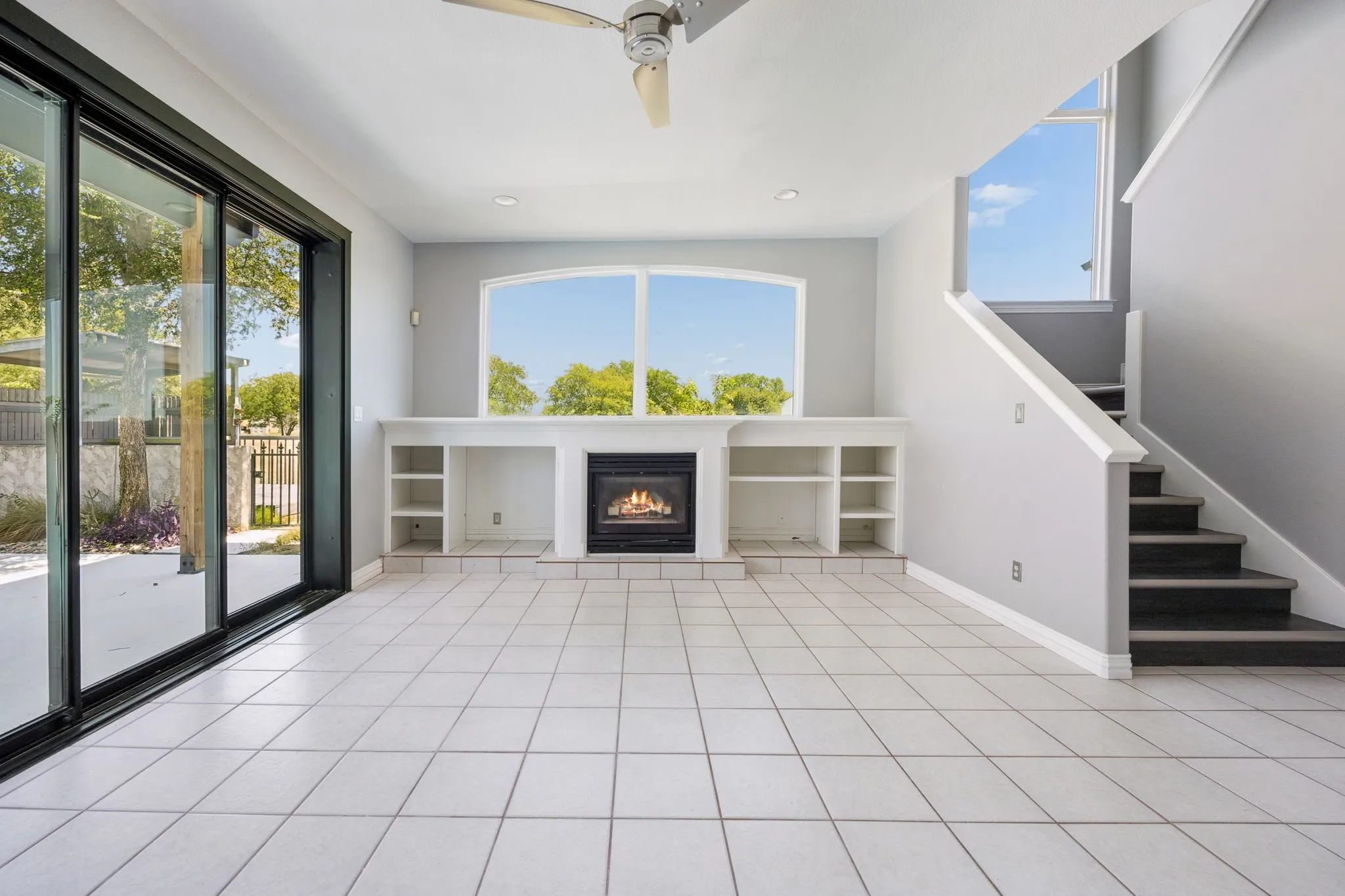 Single Family Residence For Sale in Tarrant County , 4024 Silver Creek Road, Fort Worth, Texas 76108, 4 Bedroom, 3 Bathroom, 2 Garage spaces, 3,056 Sqft, built in 1996, mls#21338547, Real Estate Agent in Fort Worth, Homes For Sale in Tarrant county, Homes For Sale in Fort Worth, Realtor in Fort Worth Texas, Real Estate Brokerage Independent Realty Texas, Luminita Cordes Realtor