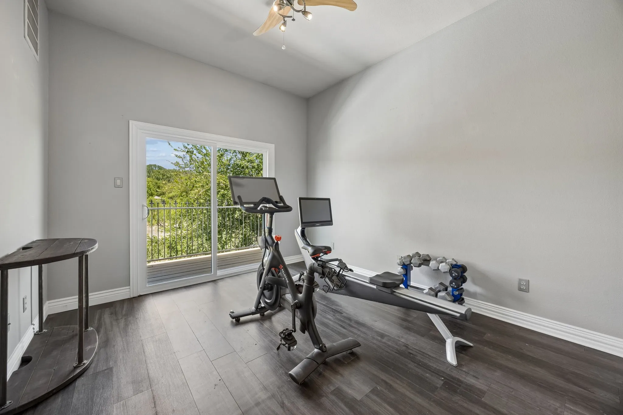 Single Family Residence For Sale in Tarrant County , 4024 Silver Creek Road, Fort Worth, Texas 76108, 4 Bedroom, 3 Bathroom, 2 Garage spaces, 3,056 Sqft, built in 1996, mls#21338547, Real Estate Agent in Fort Worth, Homes For Sale in Tarrant county, Homes For Sale in Fort Worth, Realtor in Fort Worth Texas, Real Estate Brokerage Independent Realty Texas, Luminita Cordes Realtor