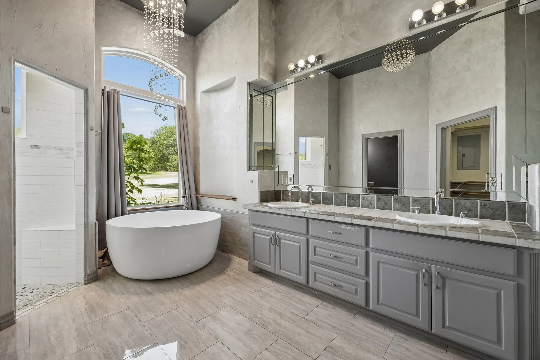 Single Family Residence For Sale in Tarrant County , 4024 Silver Creek Road, Fort Worth, Texas 76108, 4 Bedroom, 3 Bathroom, 2 Garage spaces, 3,056 Sqft, built in 1996, mls#21338547, Real Estate Agent in Fort Worth, Homes For Sale in Tarrant county, Homes For Sale in Fort Worth, Realtor in Fort Worth Texas, Real Estate Brokerage Independent Realty Texas, Luminita Cordes Realtor