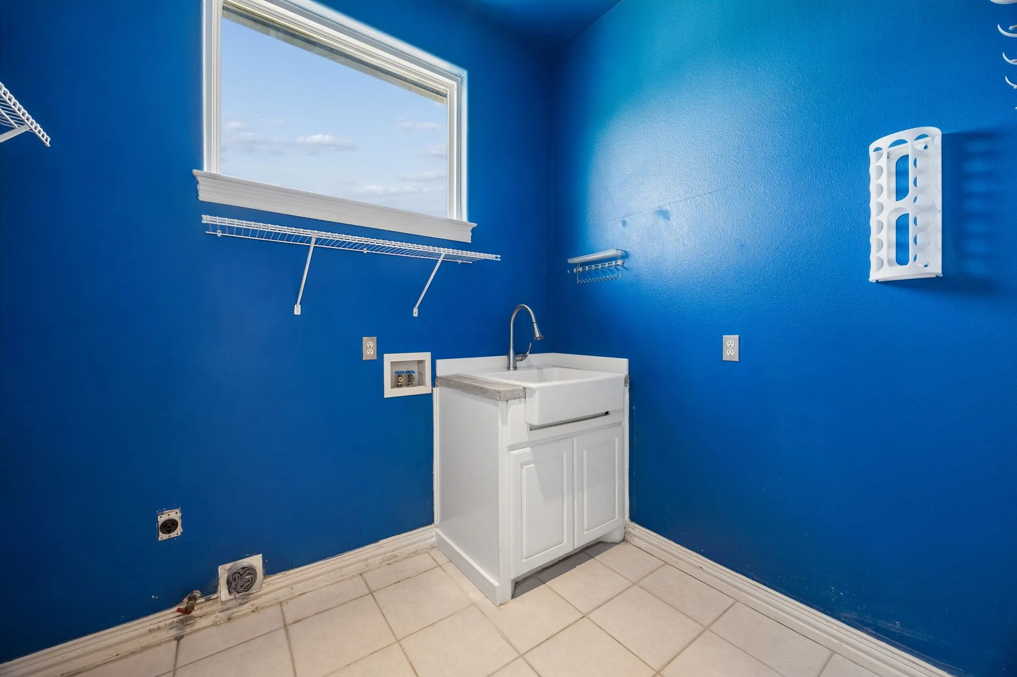 Single Family Residence For Sale in Tarrant County , 4024 Silver Creek Road, Fort Worth, Texas 76108, 4 Bedroom, 3 Bathroom, 2 Garage spaces, 3,056 Sqft, built in 1996, mls#21338547, Real Estate Agent in Fort Worth, Homes For Sale in Tarrant county, Homes For Sale in Fort Worth, Realtor in Fort Worth Texas, Real Estate Brokerage Independent Realty Texas, Luminita Cordes Realtor