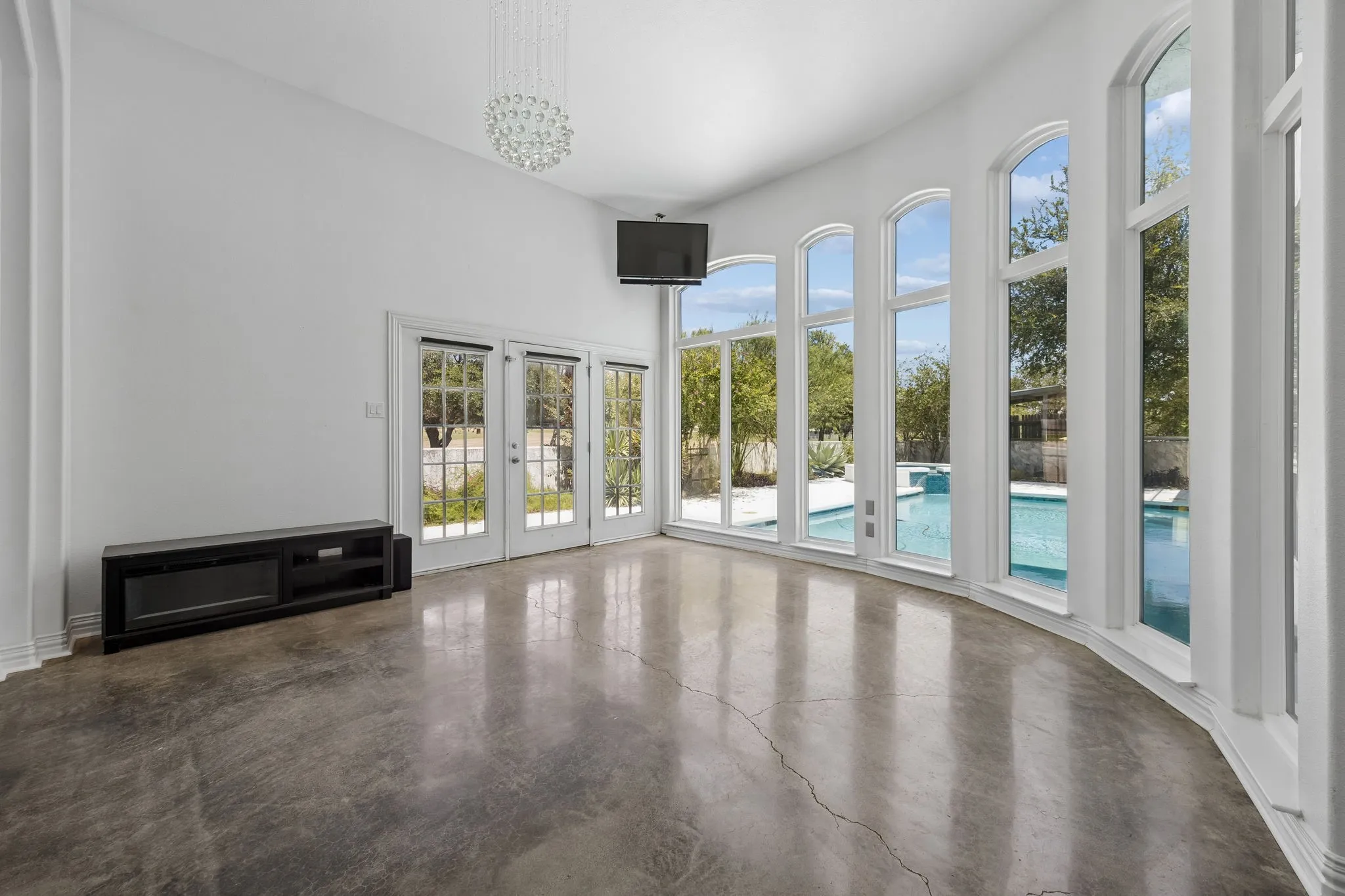 Single Family Residence For Sale in Tarrant County , 4024 Silver Creek Road, Fort Worth, Texas 76108, 4 Bedroom, 3 Bathroom, 2 Garage spaces, 3,056 Sqft, built in 1996, mls#21338547, Real Estate Agent in Fort Worth, Homes For Sale in Tarrant county, Homes For Sale in Fort Worth, Realtor in Fort Worth Texas, Real Estate Brokerage Independent Realty Texas, Luminita Cordes Realtor