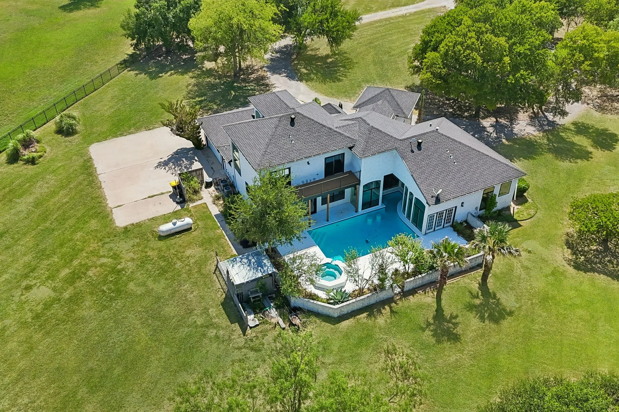 Single Family Residence For Sale in Tarrant County , 4024 Silver Creek Road, Fort Worth, Texas 76108, 4 Bedroom, 3 Bathroom, 2 Garage spaces, 3,056 Sqft, built in 1996, mls#21338547, Real Estate Agent in Fort Worth, Homes For Sale in Tarrant county, Homes For Sale in Fort Worth, Realtor in Fort Worth Texas, Real Estate Brokerage Independent Realty Texas, Luminita Cordes Realtor