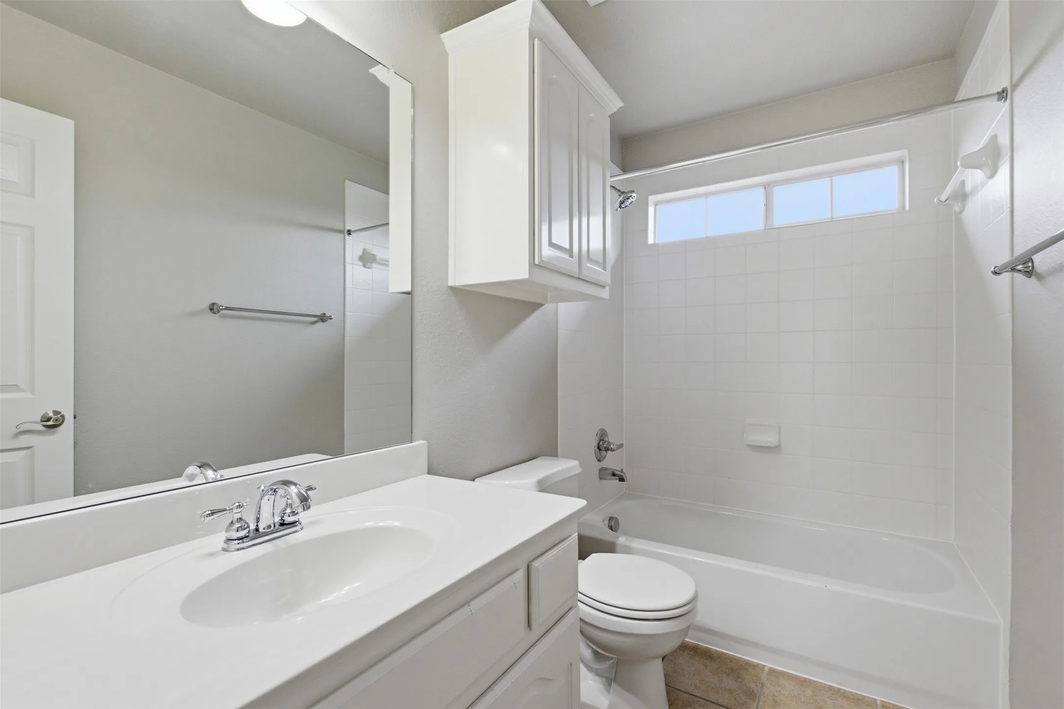 Single Family Residence For Sale in Dallas County , 2305 Trickling Creek Drive, Garland, Texas 75041, 5 Bedroom, 4 Bathroom, 2 Garage spaces, 3,588 Sqft, built in 2009, mls#21338950, Real Estate Agent in Garland, Homes For Sale in Dallas county, Homes For Sale in Garland, Realtor in Garland Texas, Real Estate Brokerage Independent Realty Texas, Luminita Cordes Realtor