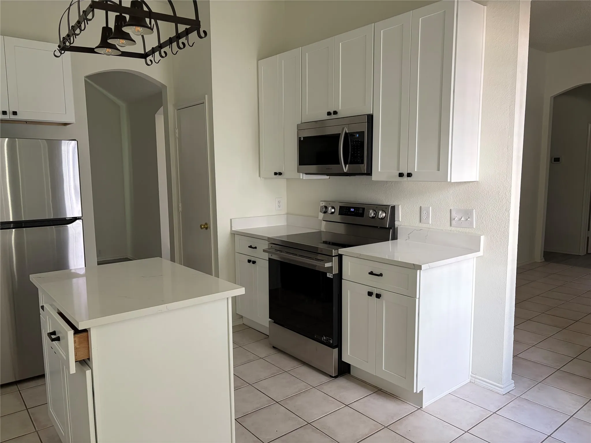 Single Family Residence For Rent in Collin County , 10404 Preston Vineyard Drive, Frisco, Texas 75035, 3 Bedrooms, 2 Bathrooms, 2 Garage spaces, 1,786 Sqft, built in 1993, Price $2,500, mls#21338954, Real Estate Agent in Frisco, Homes For Rent in Collin county, Homes For Rent in Frisco, Realtor in Frisco Texas, Real Estate Brokerage Independent Realty Texas, Luminita Cordes Realtor