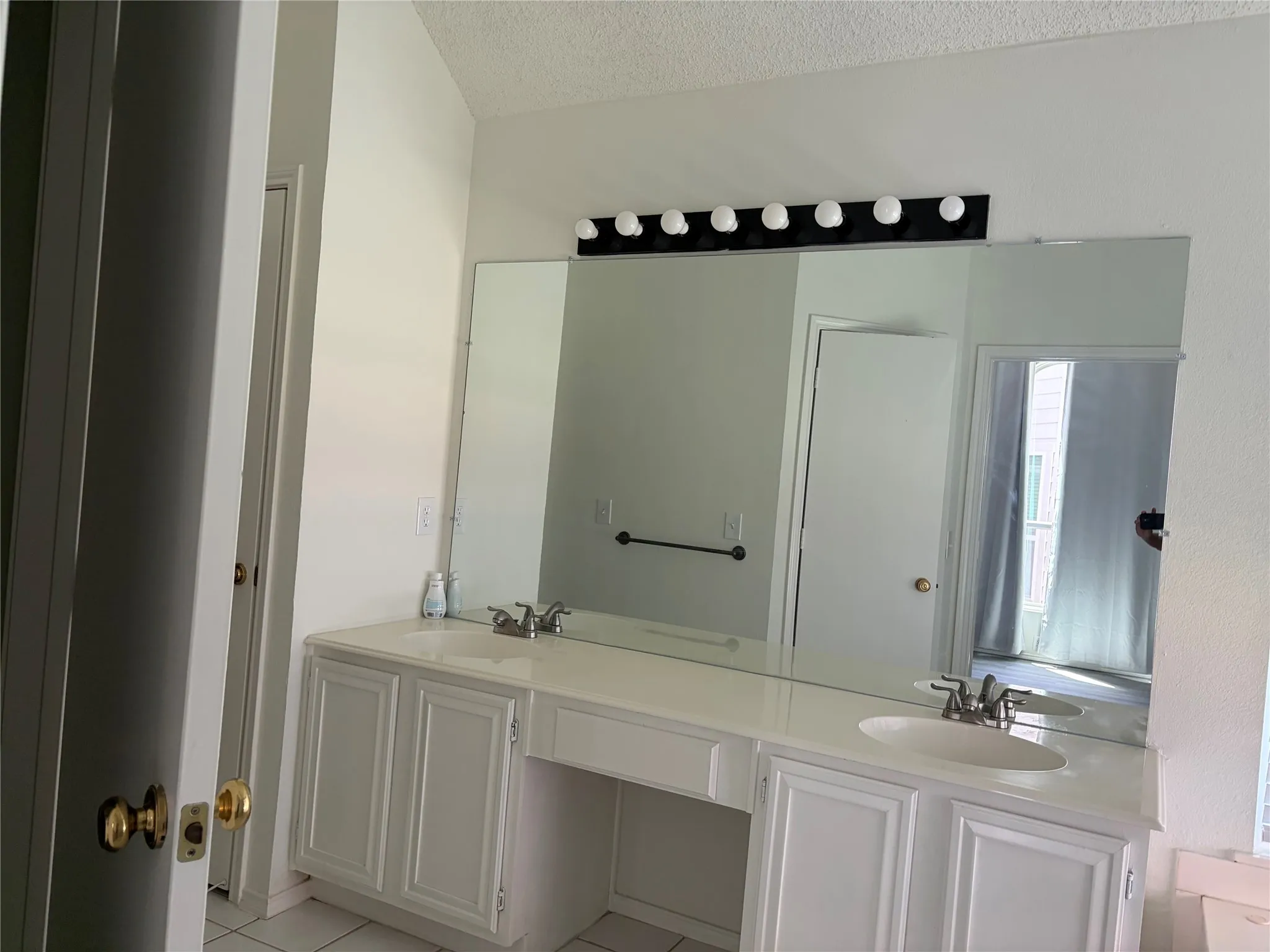 Single Family Residence For Rent in Collin County , 10404 Preston Vineyard Drive, Frisco, Texas 75035, 3 Bedrooms, 2 Bathrooms, 2 Garage spaces, 1,786 Sqft, built in 1993, Price $2,500, mls#21338954, Real Estate Agent in Frisco, Homes For Rent in Collin county, Homes For Rent in Frisco, Realtor in Frisco Texas, Real Estate Brokerage Independent Realty Texas, Luminita Cordes Realtor