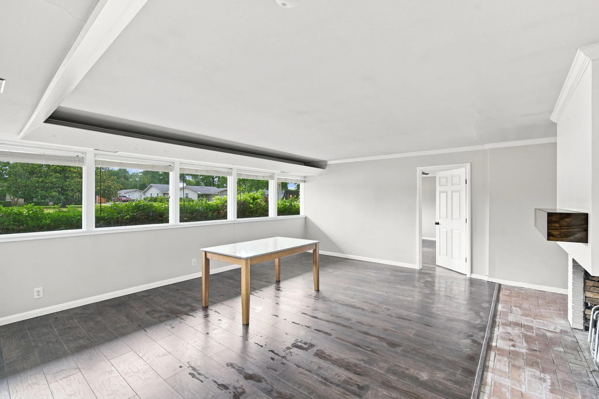 Single Family Residence For Sale in Navarro County , 1444 Oaklawn Drive, Corsicana, Texas 75110, 5 Bedroom, 4 Bathroom, Garage spaces, 3,186 Sqft, built in 1958, mls#21338911, Real Estate Agent in Corsicana, Homes For Sale in Navarro county, Homes For Sale in Corsicana, Realtor in Corsicana Texas, Real Estate Brokerage Independent Realty Texas, Luminita Cordes Realtor