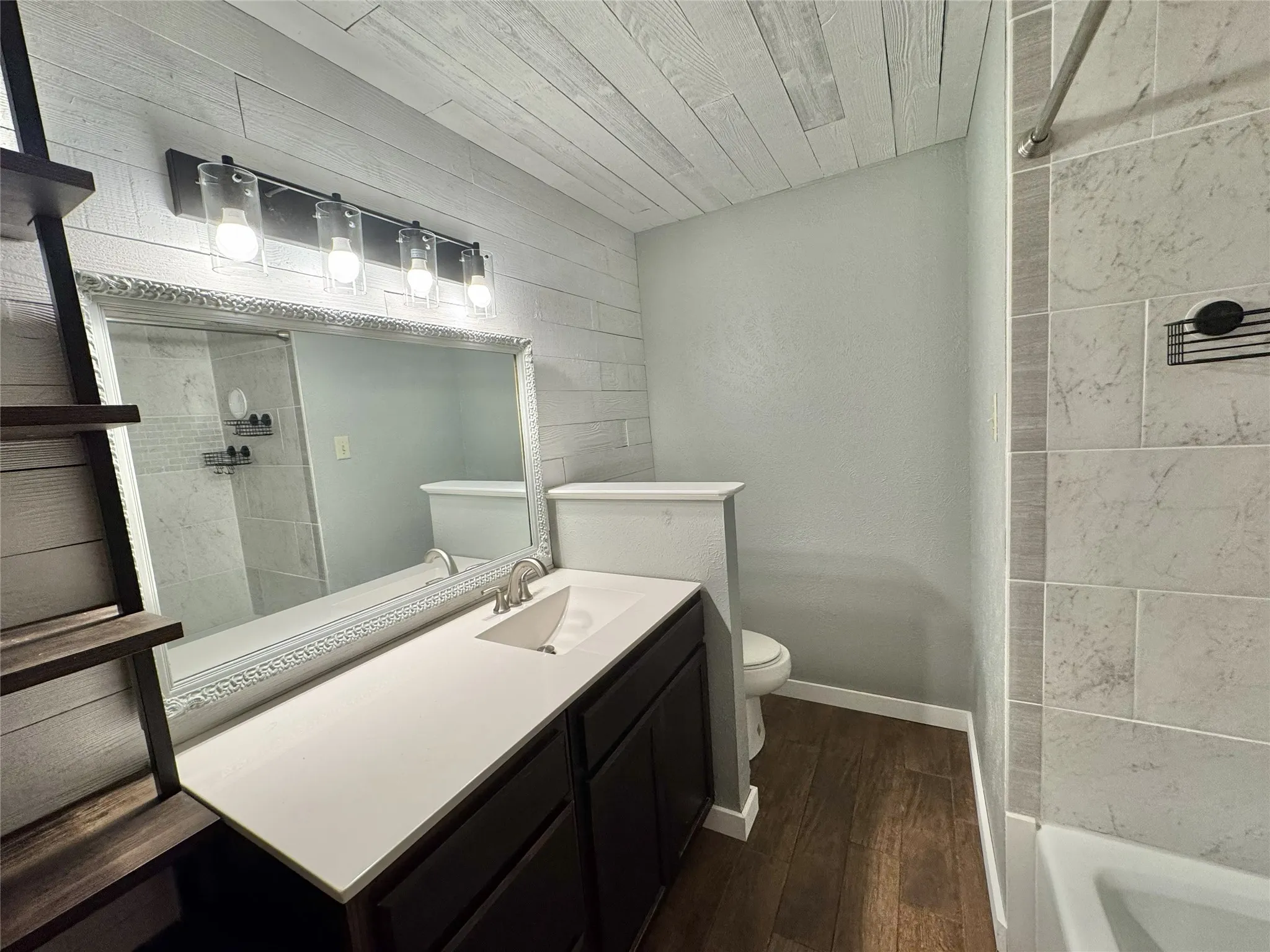 Single Family Residence For Sale in Van Zandt County , 1785 Cypress Lane, Canton, Texas 75103, 3 Bedroom, 2 Bathroom, 2 Garage spaces, 1,805 Sqft, built in 1973, mls#21338944, Real Estate Agent in Canton, Homes For Sale in Van Zandt county, Homes For Sale in Canton, Realtor in Canton Texas, Real Estate Brokerage Independent Realty Texas, Luminita Cordes Realtor
