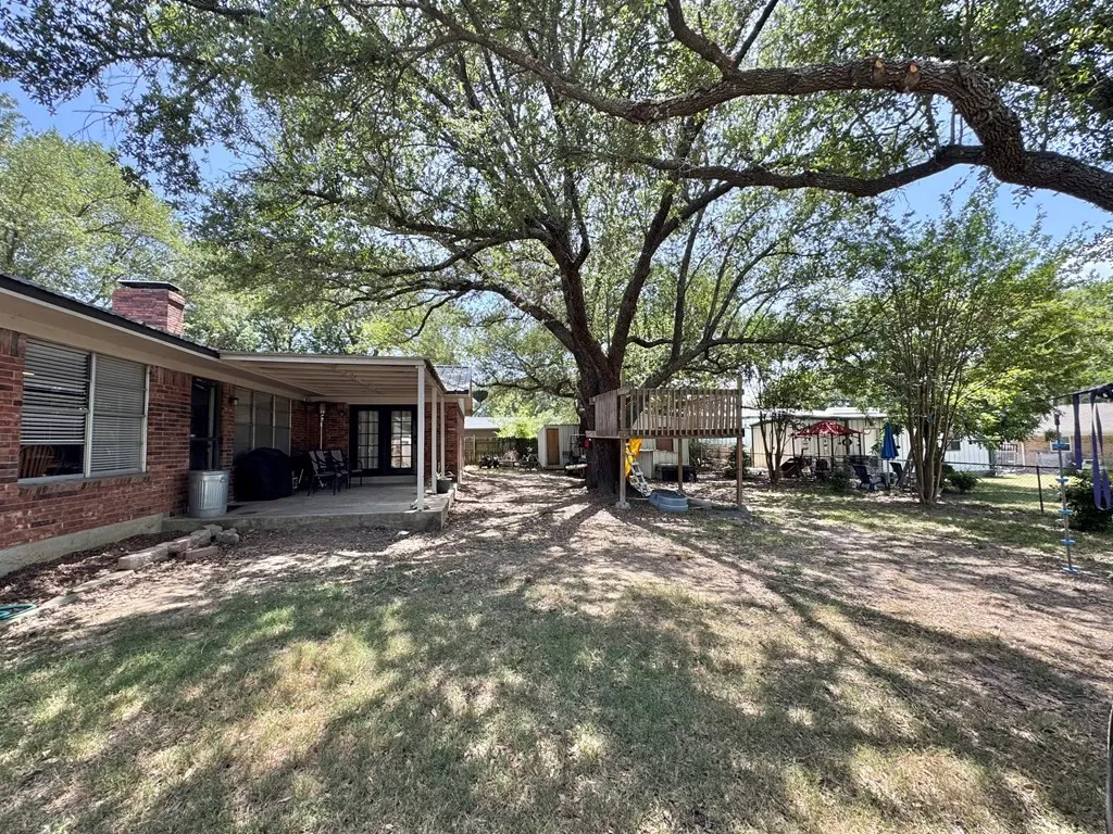 Single Family Residence For Sale in Van Zandt County , 1785 Cypress Lane, Canton, Texas 75103, 3 Bedroom, 2 Bathroom, 2 Garage spaces, 1,805 Sqft, built in 1973, mls#21338944, Real Estate Agent in Canton, Homes For Sale in Van Zandt county, Homes For Sale in Canton, Realtor in Canton Texas, Real Estate Brokerage Independent Realty Texas, Luminita Cordes Realtor