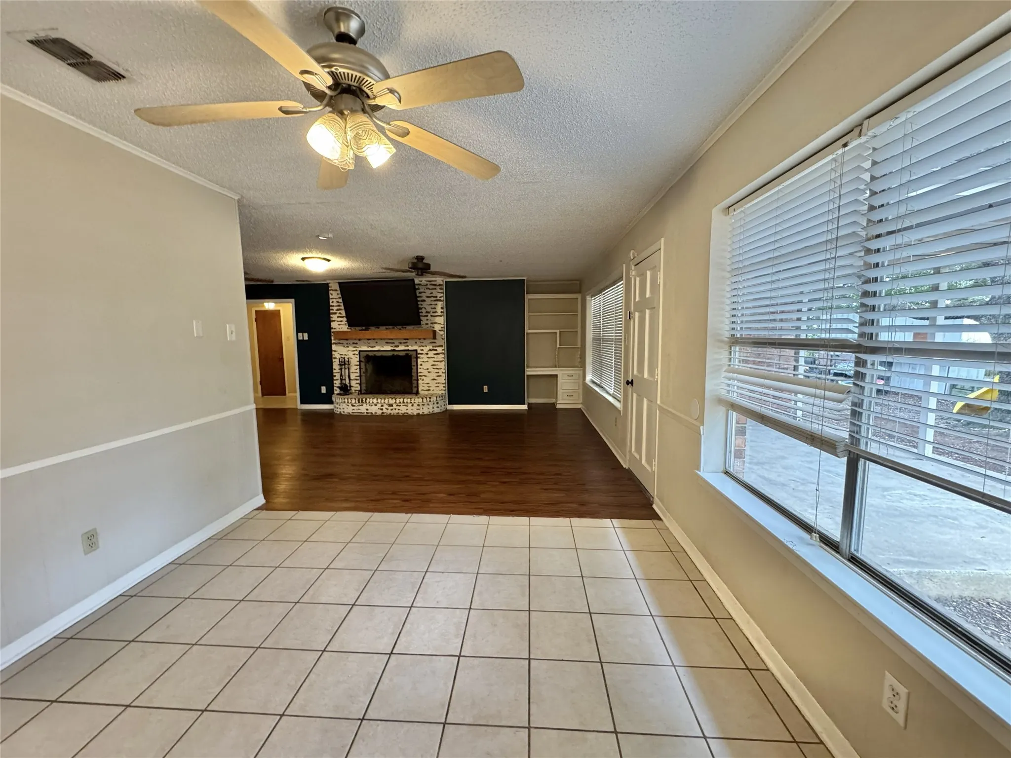 Single Family Residence For Sale in Van Zandt County , 1785 Cypress Lane, Canton, Texas 75103, 3 Bedroom, 2 Bathroom, 2 Garage spaces, 1,805 Sqft, built in 1973, mls#21338944, Real Estate Agent in Canton, Homes For Sale in Van Zandt county, Homes For Sale in Canton, Realtor in Canton Texas, Real Estate Brokerage Independent Realty Texas, Luminita Cordes Realtor