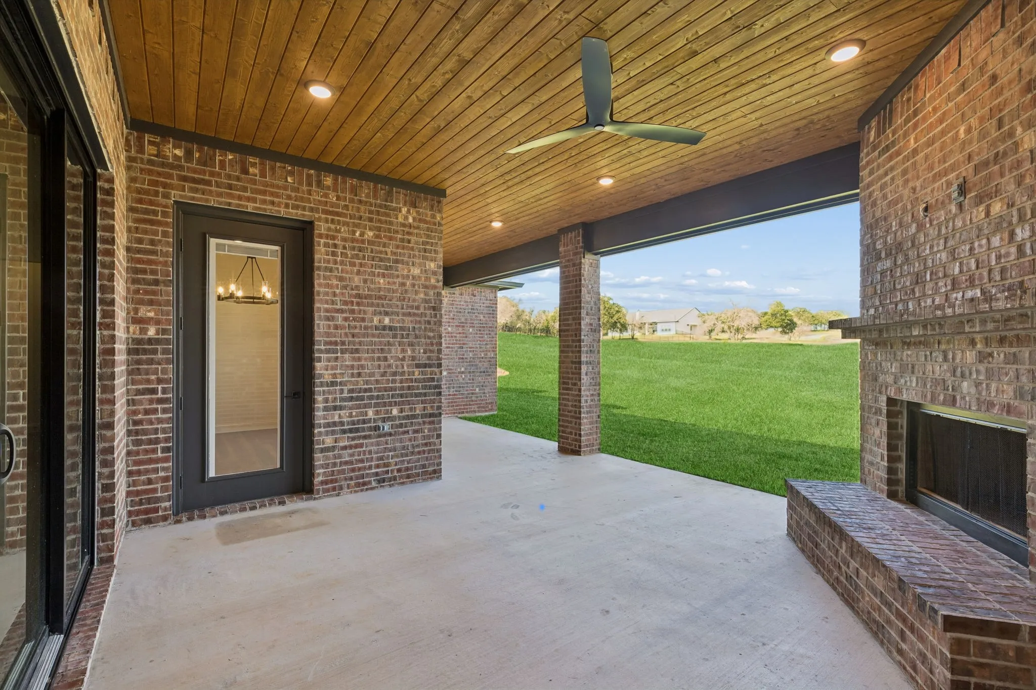 Single Family Residence For Sale in Parker County , 2043 Vaquero Drive, Weatherford, Texas 76086, 4 Bedroom, 3 Bathroom, 3 Garage spaces, 3,145 Sqft, built in 2026, mls#21335650, Real Estate Agent in Weatherford, Homes For Sale in Parker county, Homes For Sale in Weatherford, Realtor in Weatherford Texas, Real Estate Brokerage Independent Realty Texas, Luminita Cordes Realtor