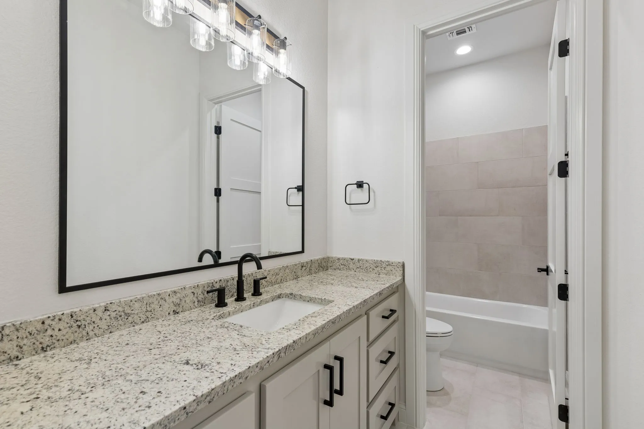Single Family Residence For Sale in Parker County , 2043 Vaquero Drive, Weatherford, Texas 76086, 4 Bedroom, 3 Bathroom, 3 Garage spaces, 3,145 Sqft, built in 2026, mls#21335650, Real Estate Agent in Weatherford, Homes For Sale in Parker county, Homes For Sale in Weatherford, Realtor in Weatherford Texas, Real Estate Brokerage Independent Realty Texas, Luminita Cordes Realtor