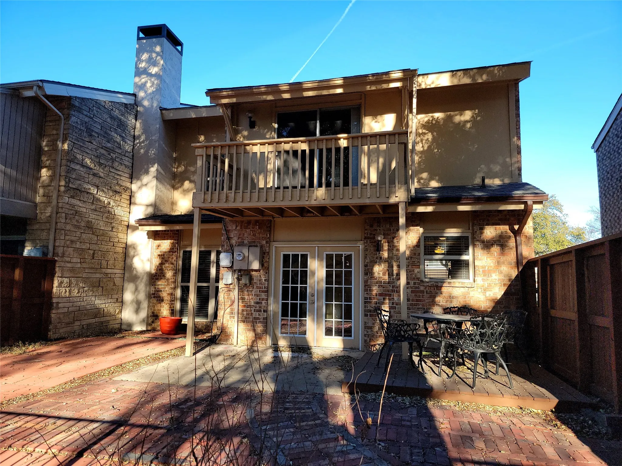 Spacious back patio
