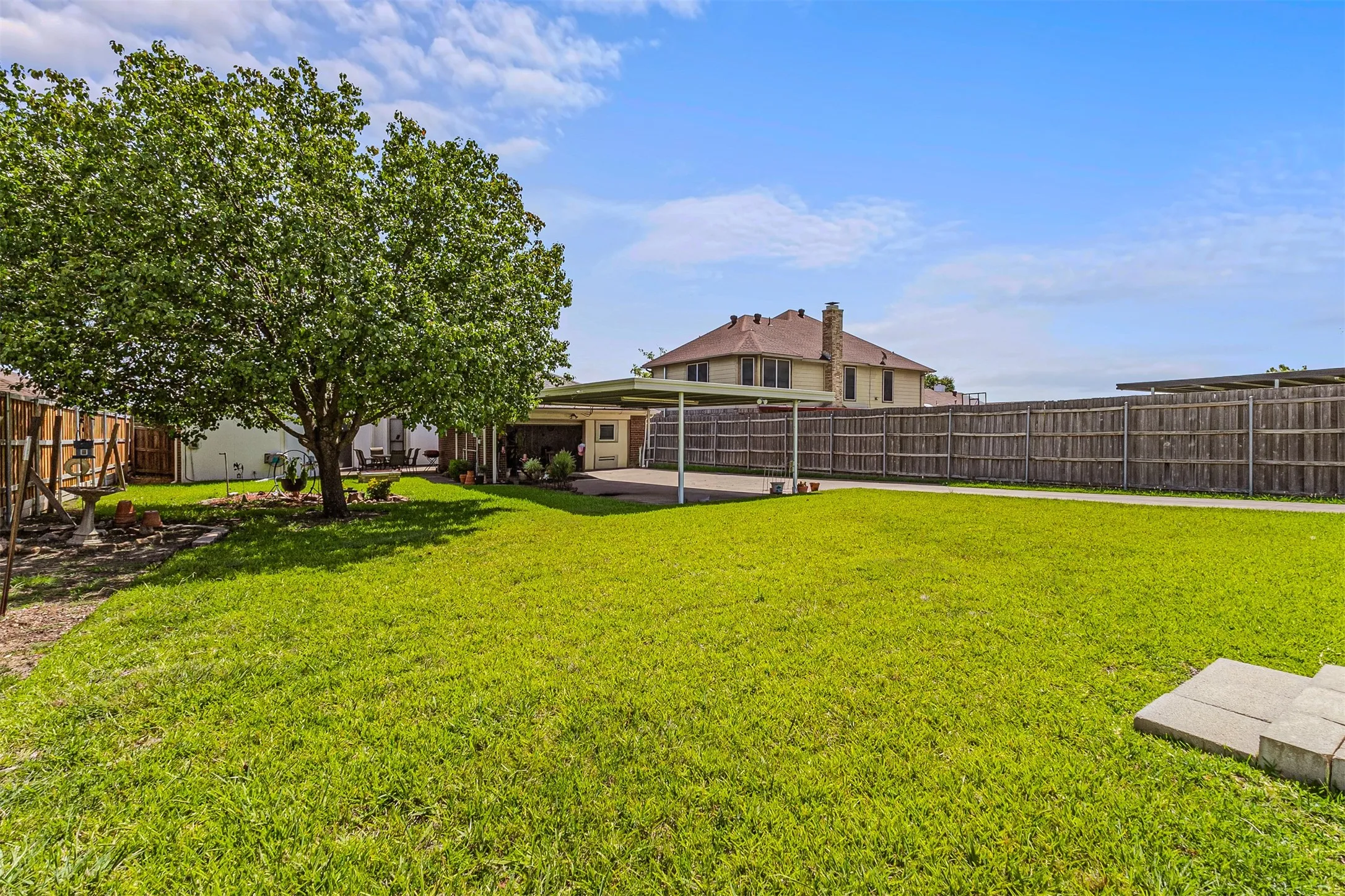 Single Family Residence For Sale in Dallas County , 1409 Osage Trail, Mesquite, Texas 75149, 4 Bedroom, 2 Bathroom, Garage spaces, 1,813 Sqft, built in 1989, mls#21328313, Real Estate Agent in Mesquite, Homes For Sale in Dallas county, Homes For Sale in Mesquite, Realtor in Mesquite Texas, Real Estate Brokerage Independent Realty Texas, Luminita Cordes Realtor