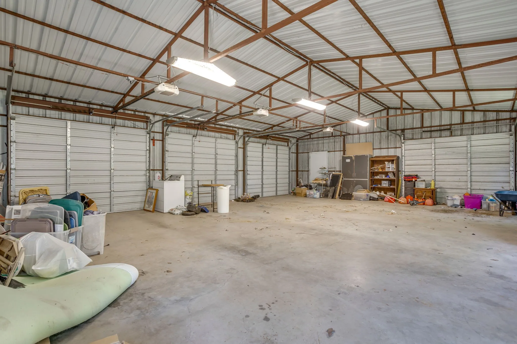3 Car Garage/ Workshop