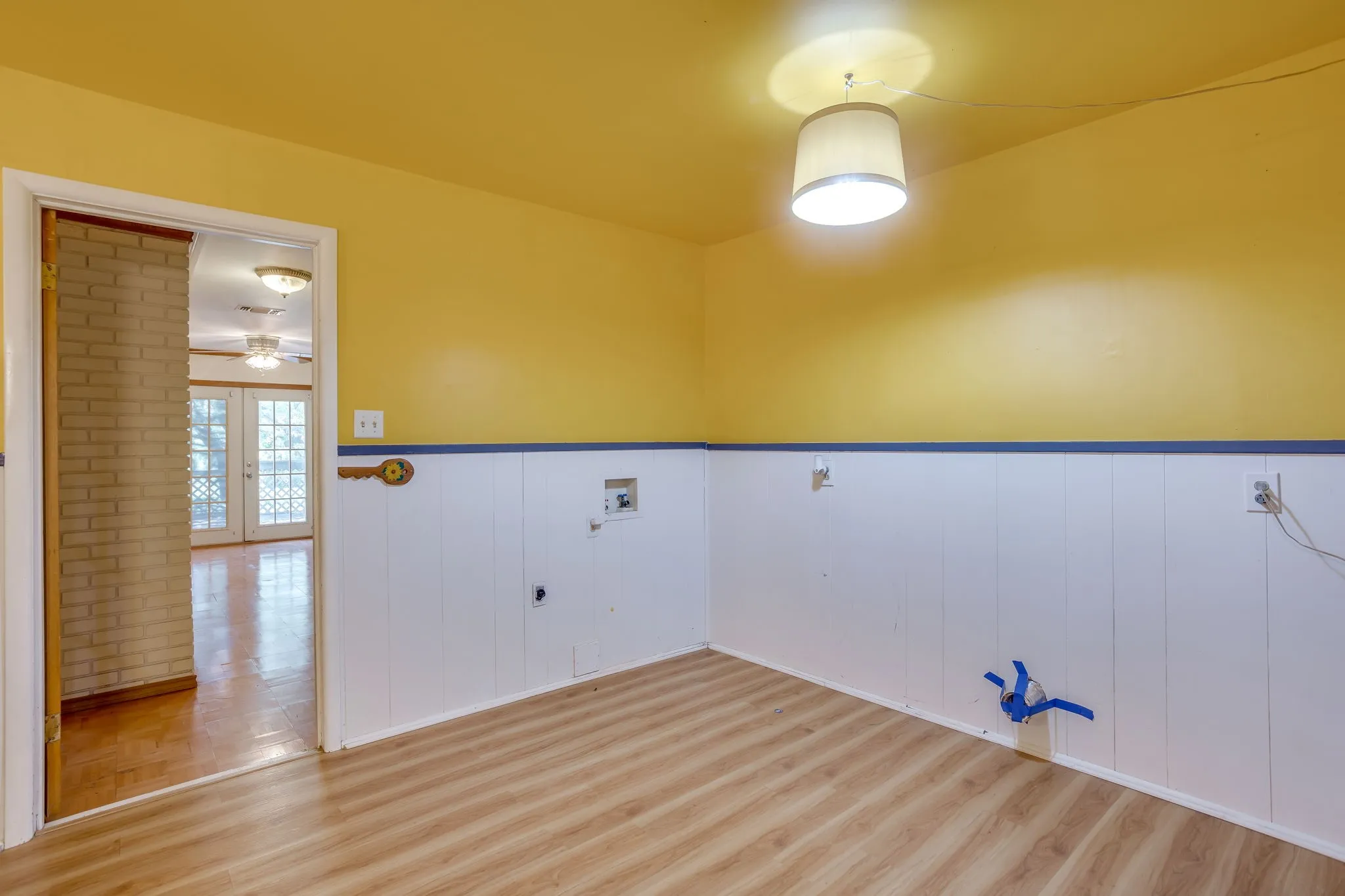 Entry to guest bedroom