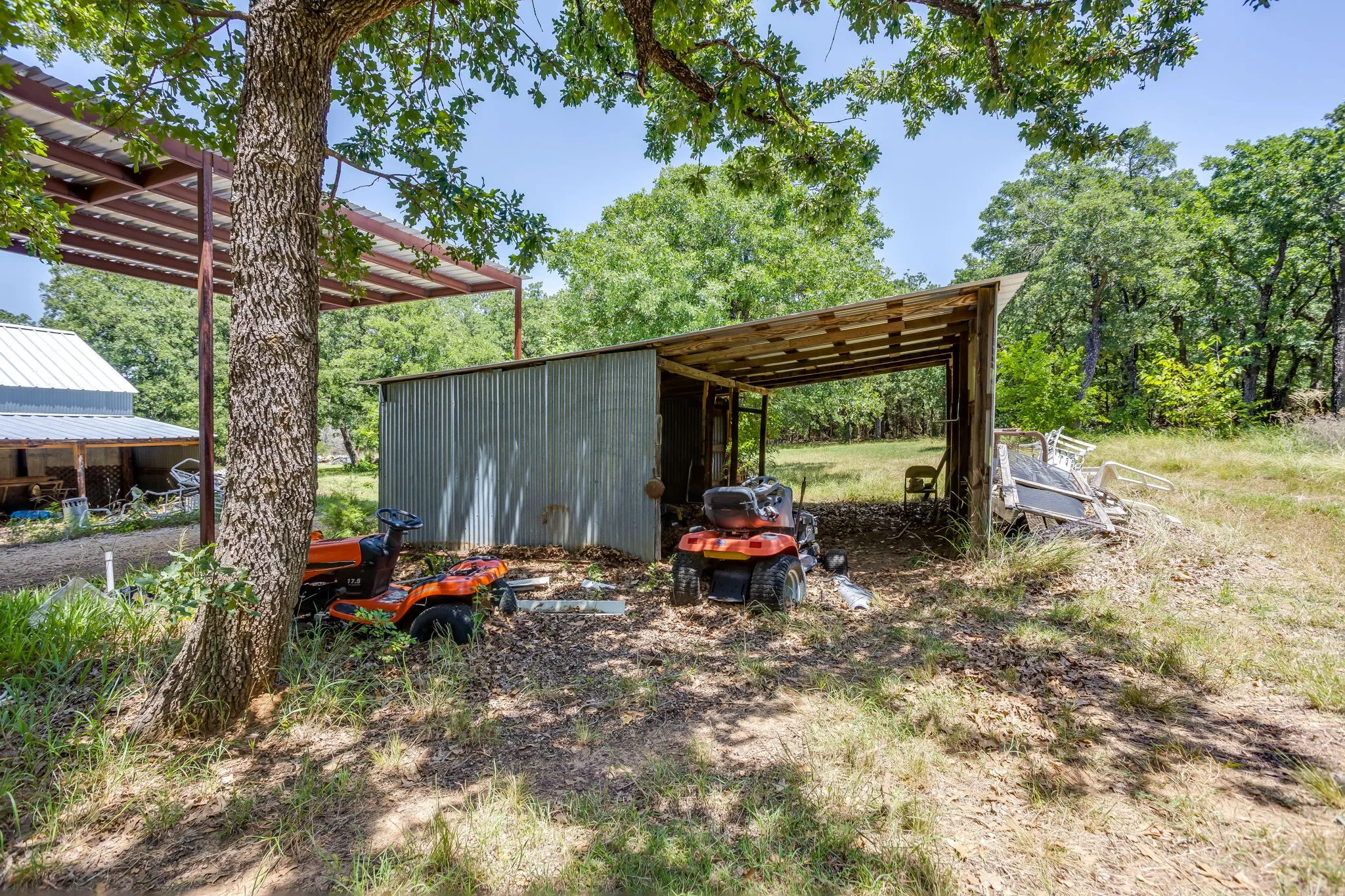 Lean to covered storage/ Animal shelter