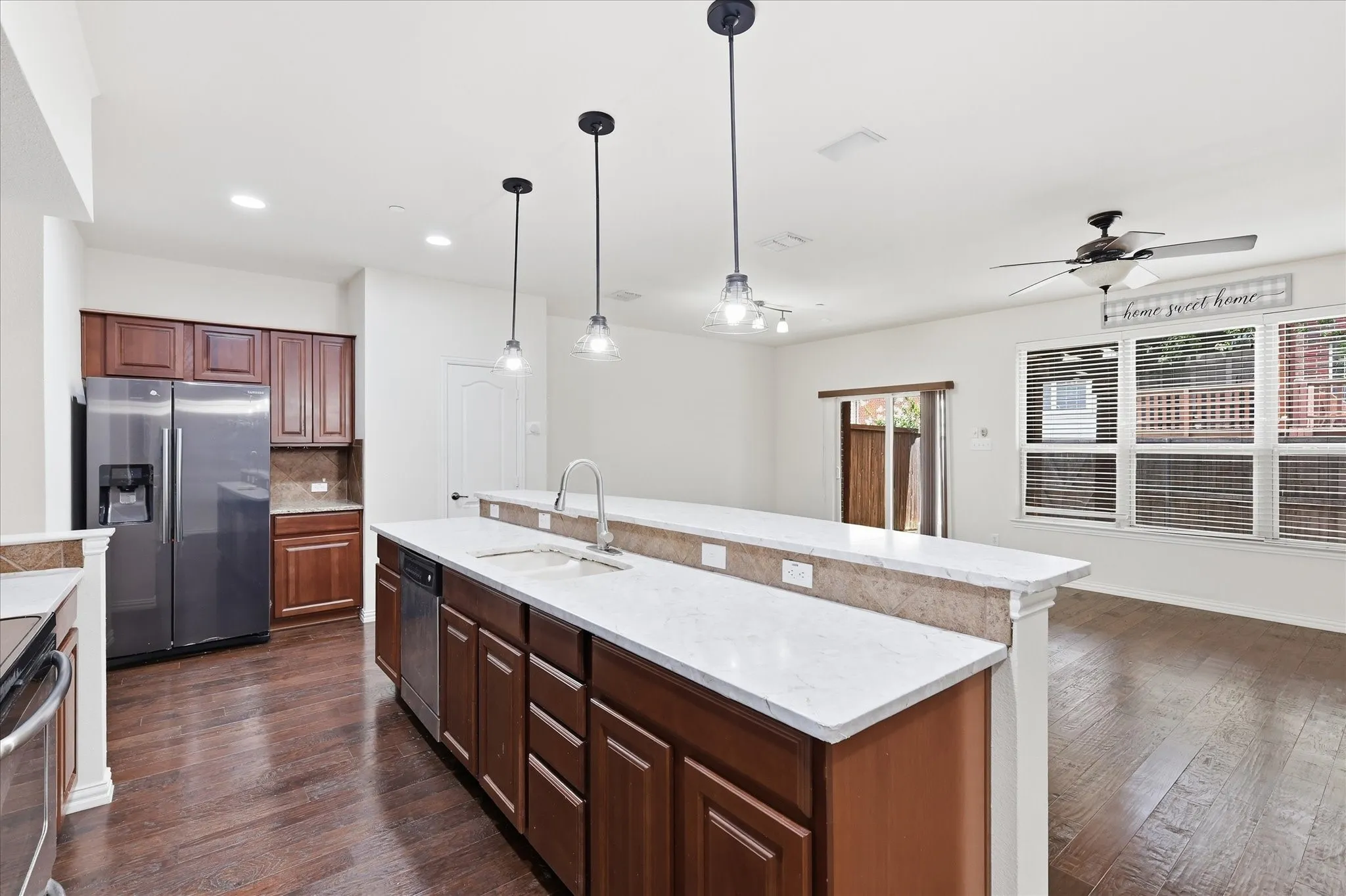 Townhouse For Rent in Denton County , 2649 Jacobson Drive, Lewisville, Texas 75067, 3 Bedroom, 3 Bathroom, 2 Garage spaces, 1,937 Sqft, built in 2009, Price $2,650, mls#21338987, Real Estate Agent in Lewisville, Homes For Rent in Denton county, Homes For Rent in Lewisville, Realtor in Lewisville Texas, Real Estate Brokerage Independent Realty Texas, Luminita Cordes Realtor