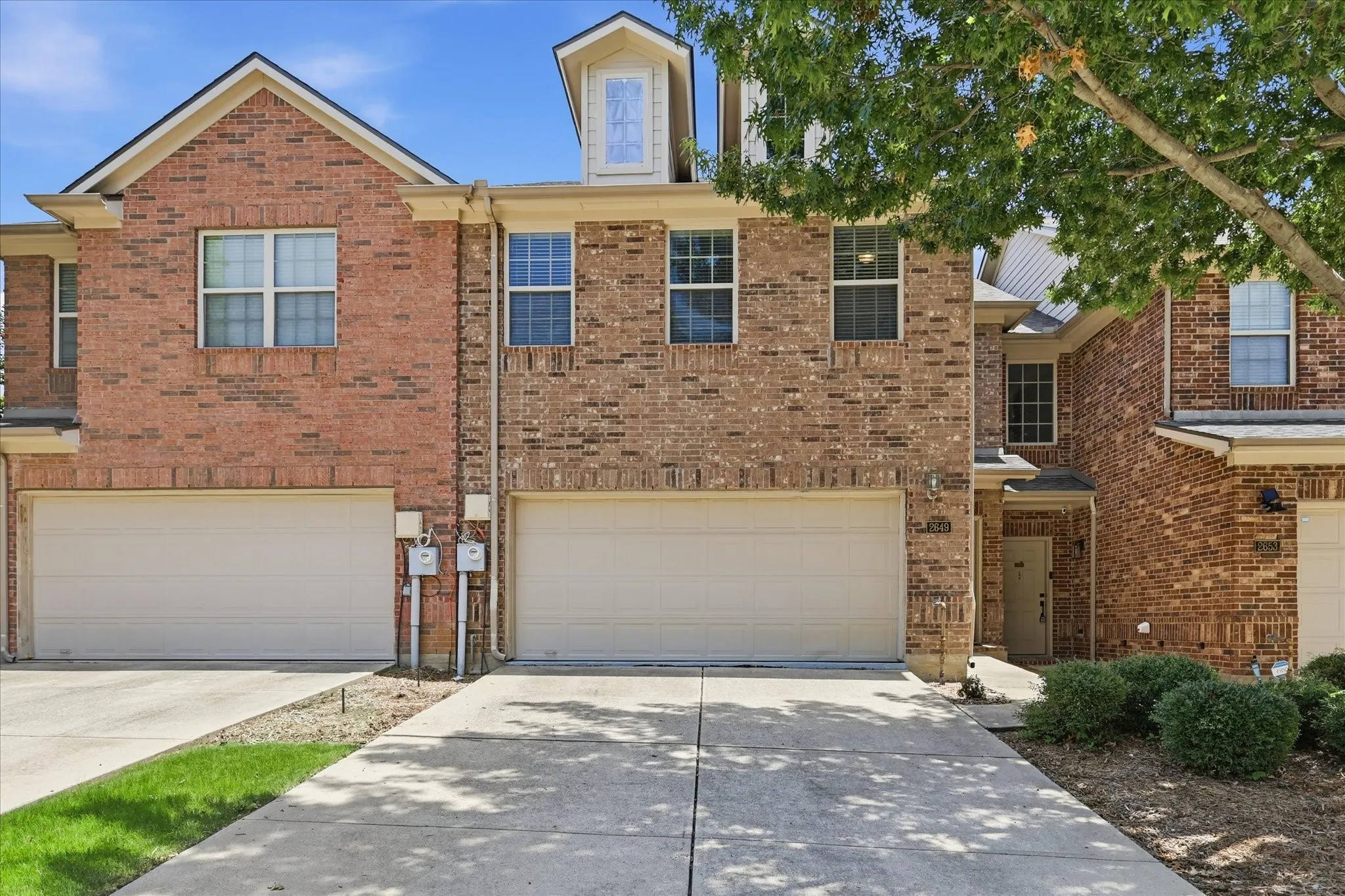 Townhouse For Rent in Denton County , 2649 Jacobson Drive, Lewisville, Texas 75067, 3 Bedroom, 3 Bathroom, 2 Garage spaces, 1,937 Sqft, built in 2009, Price $2,650, mls#21338987, Real Estate Agent in Lewisville, Homes For Rent in Denton county, Homes For Rent in Lewisville, Realtor in Lewisville Texas, Real Estate Brokerage Independent Realty Texas, Luminita Cordes Realtor