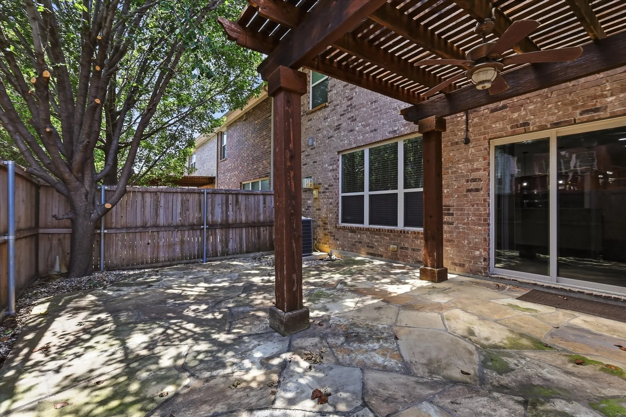 Townhouse For Rent in Denton County , 2649 Jacobson Drive, Lewisville, Texas 75067, 3 Bedroom, 3 Bathroom, 2 Garage spaces, 1,937 Sqft, built in 2009, Price $2,650, mls#21338987, Real Estate Agent in Lewisville, Homes For Rent in Denton county, Homes For Rent in Lewisville, Realtor in Lewisville Texas, Real Estate Brokerage Independent Realty Texas, Luminita Cordes Realtor