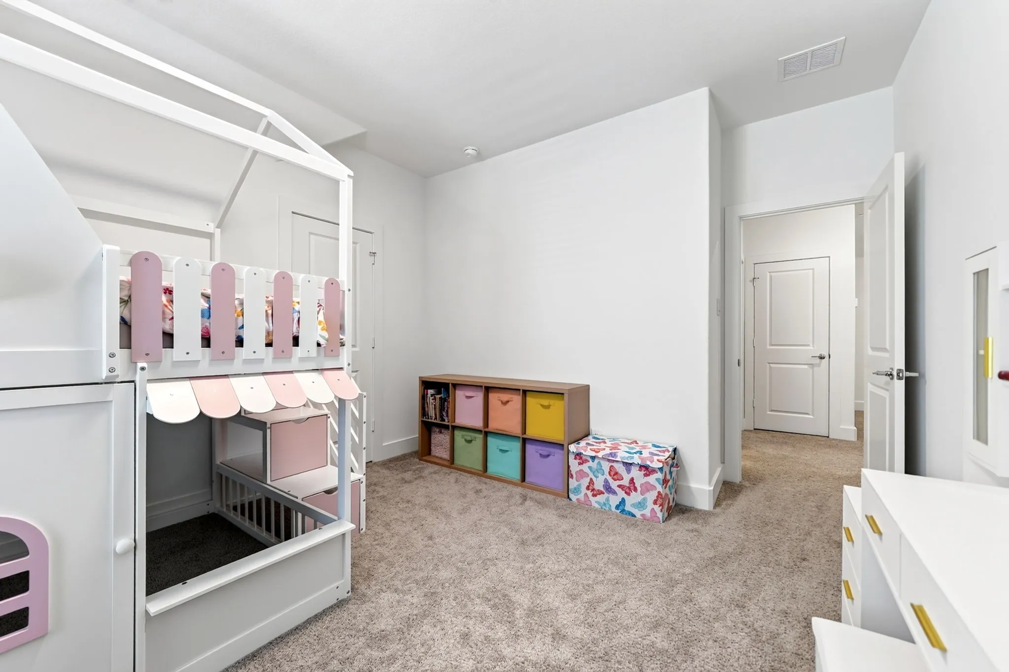 Single Family Residence For Sale in Ellis County , 2196 Jonata Street, Waxahachie, Texas 75165, 5 Bedroom, 3 Bathroom, 2 Garage spaces, 2,682 Sqft, built in 2024, mls#21338665, Real Estate Agent in Waxahachie, Homes For Sale in Ellis county, Homes For Sale in Waxahachie, Realtor in Waxahachie Texas, Real Estate Brokerage Independent Realty Texas, Luminita Cordes Realtor